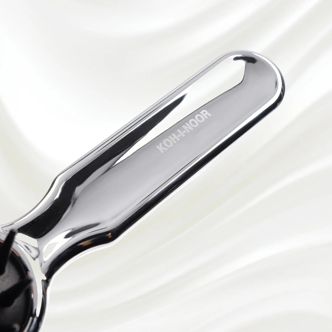 Metallic Pneumatic Detangling Hairbrush - Image 5