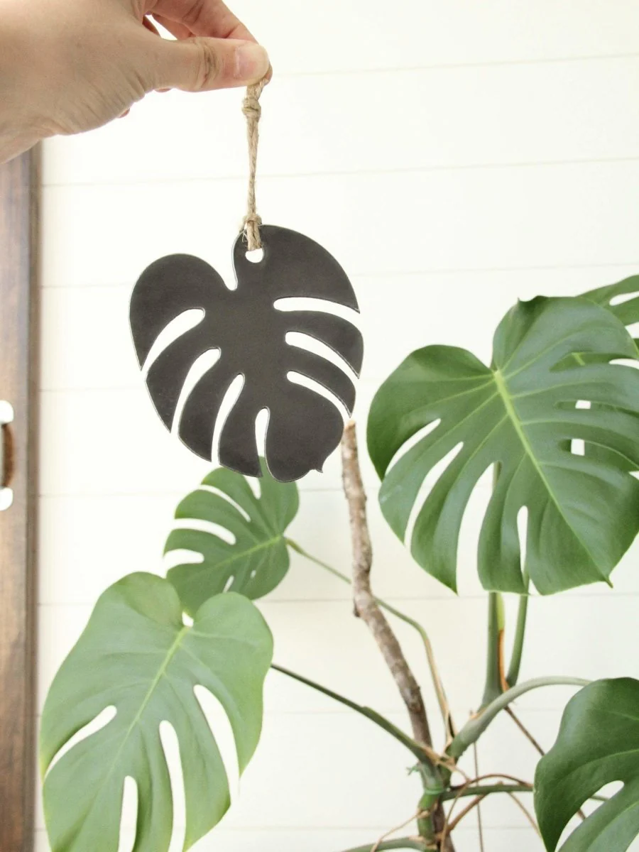 Monstera Leaf Christmas Tree Ornament - Image 2
