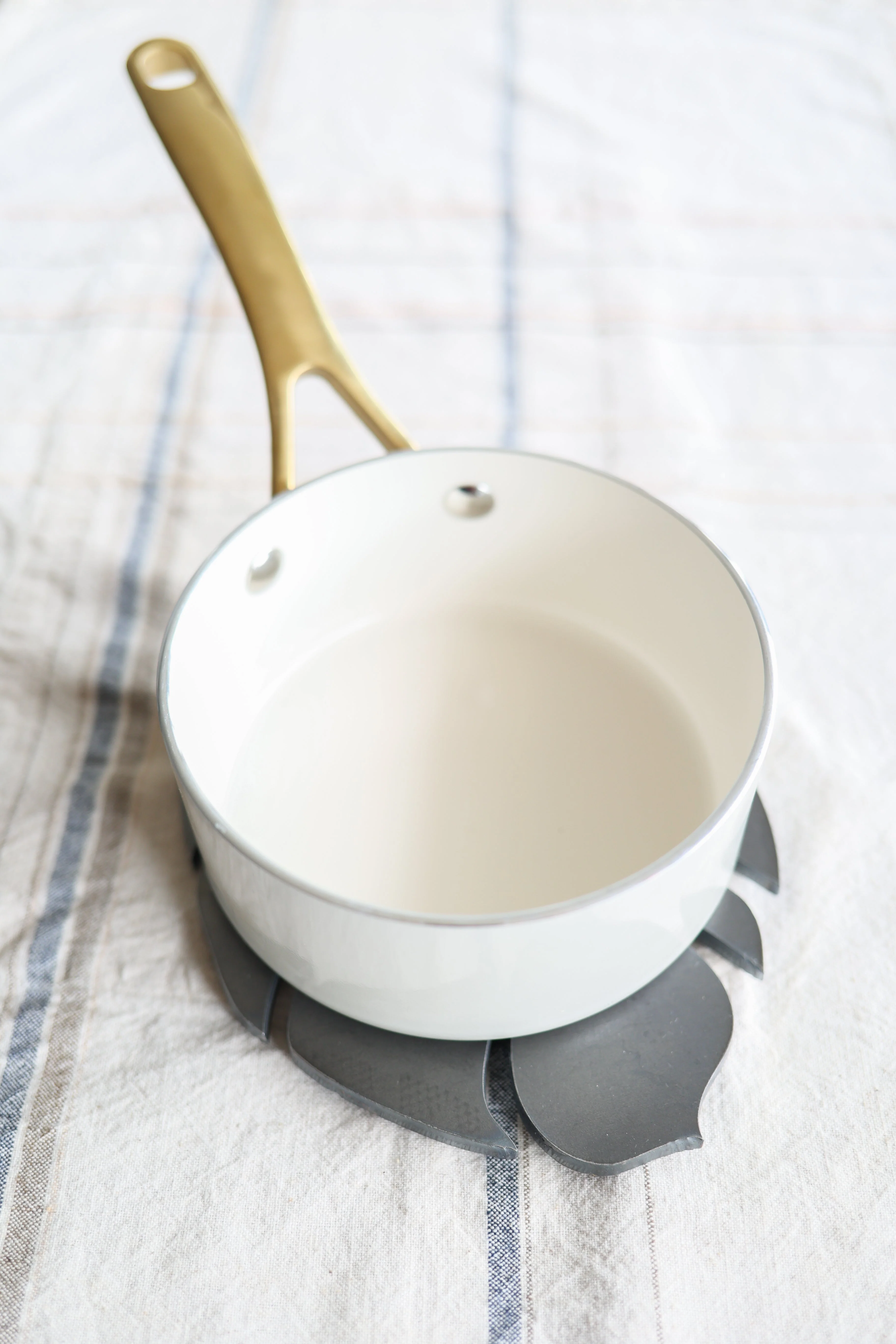 Monstera Leaf Trivet Hot Plate Pot Holder - Image 5
