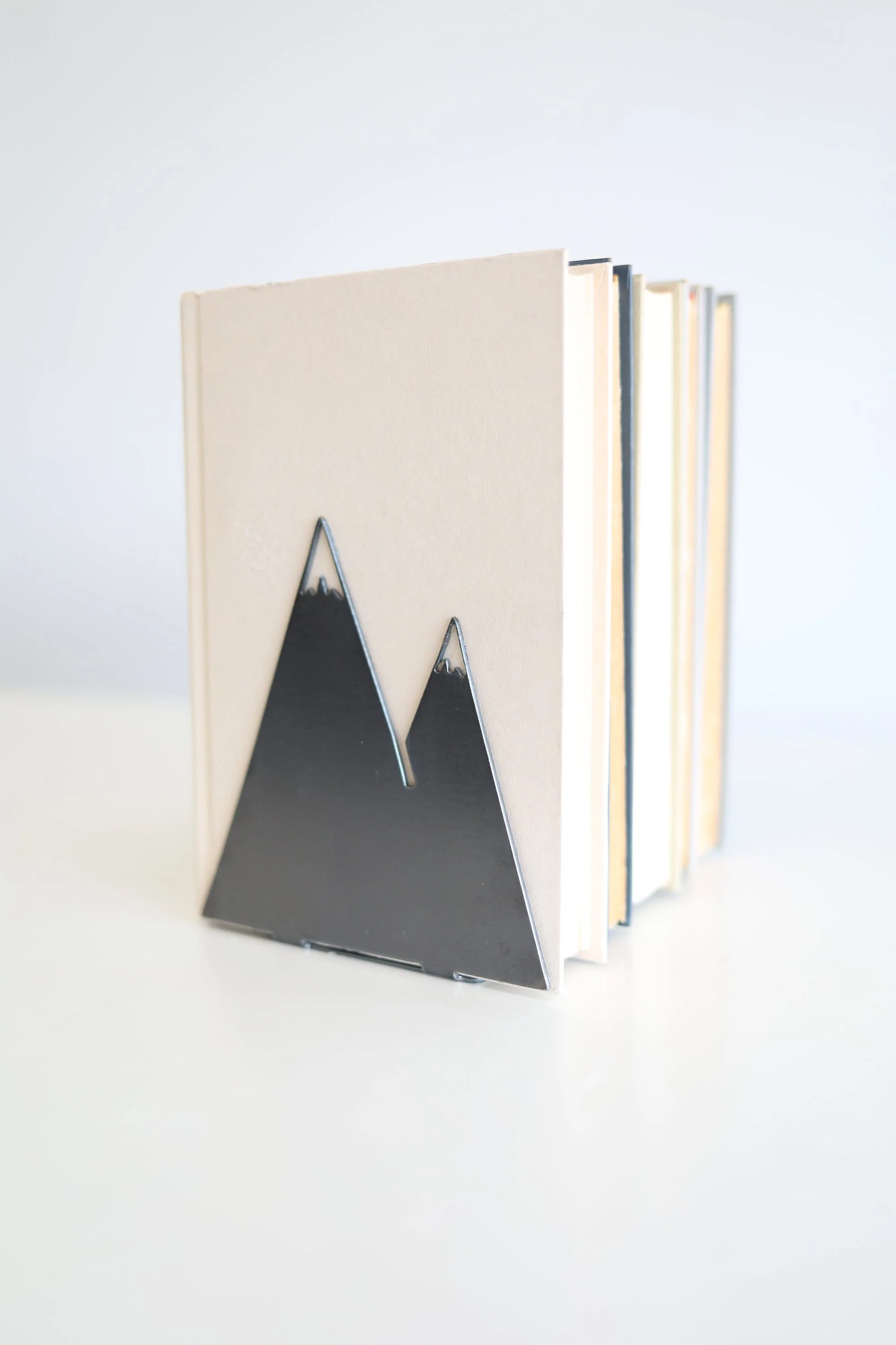 Mountain Bookend - Image 2