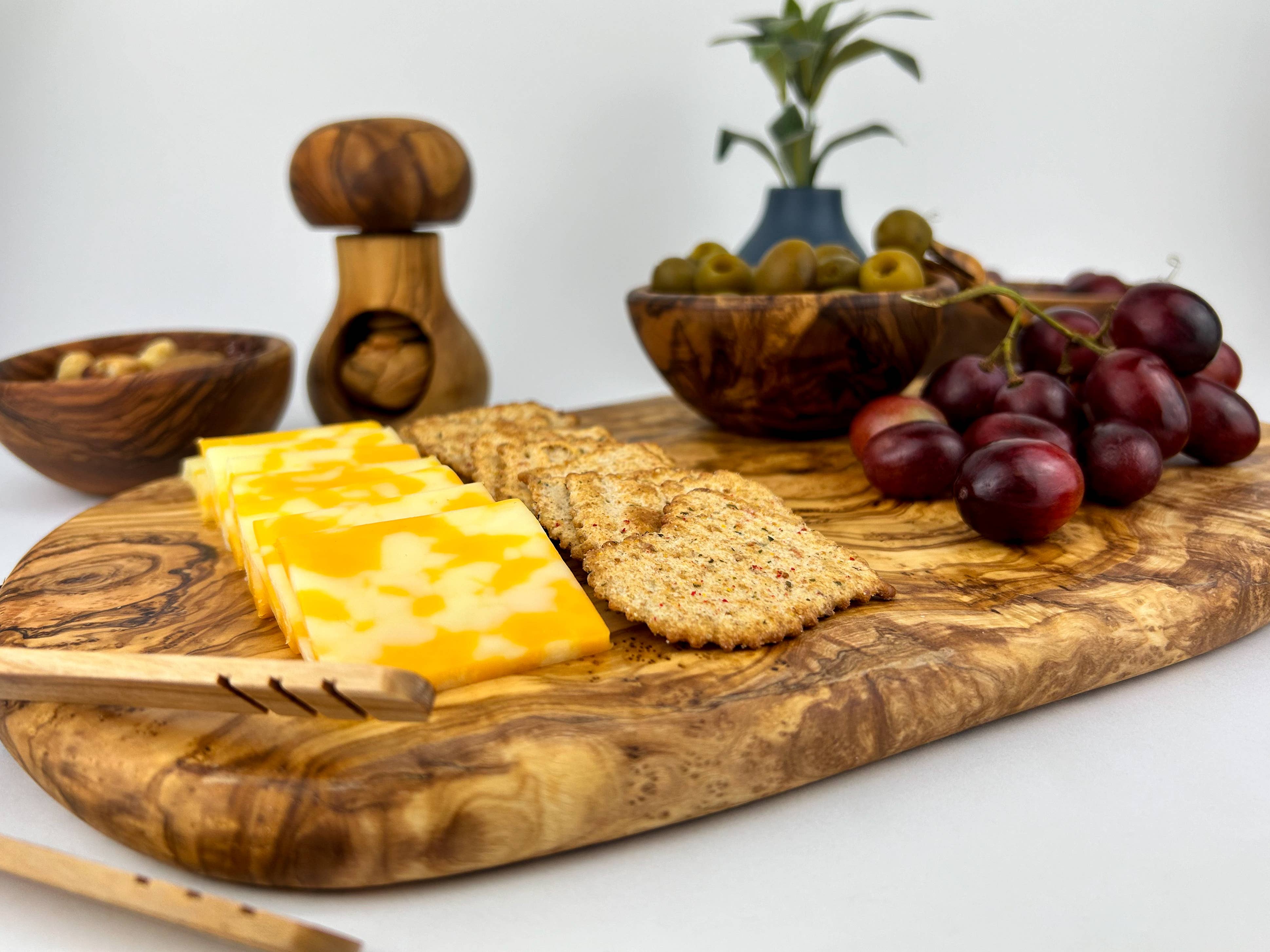 Olive Wood Cheese Board / Cutting Board - Image 2