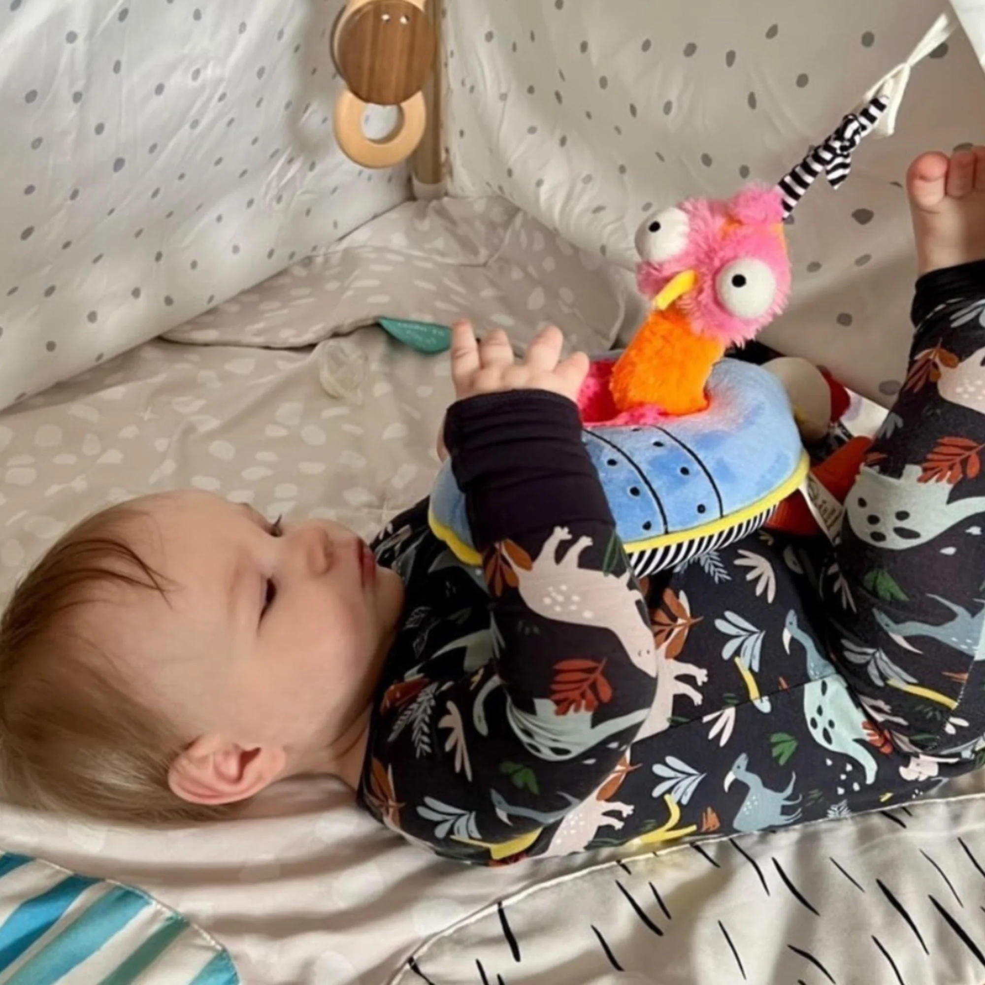 Ollie the Oddball Oddbird Rocket Ship Musical Pull Activity Toy - Image 4