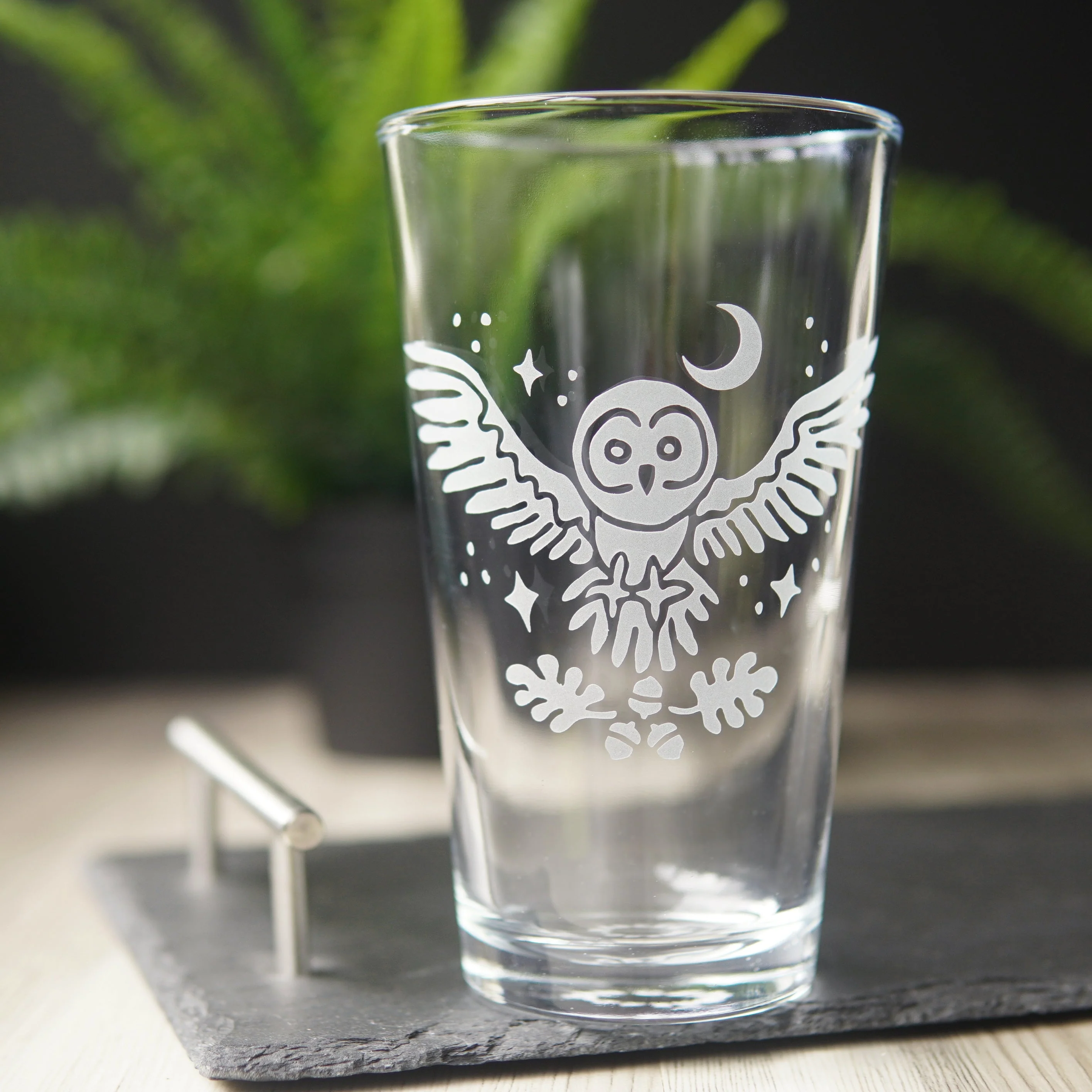 Owl + Oak Pint Glass - etched glassware - Image 3