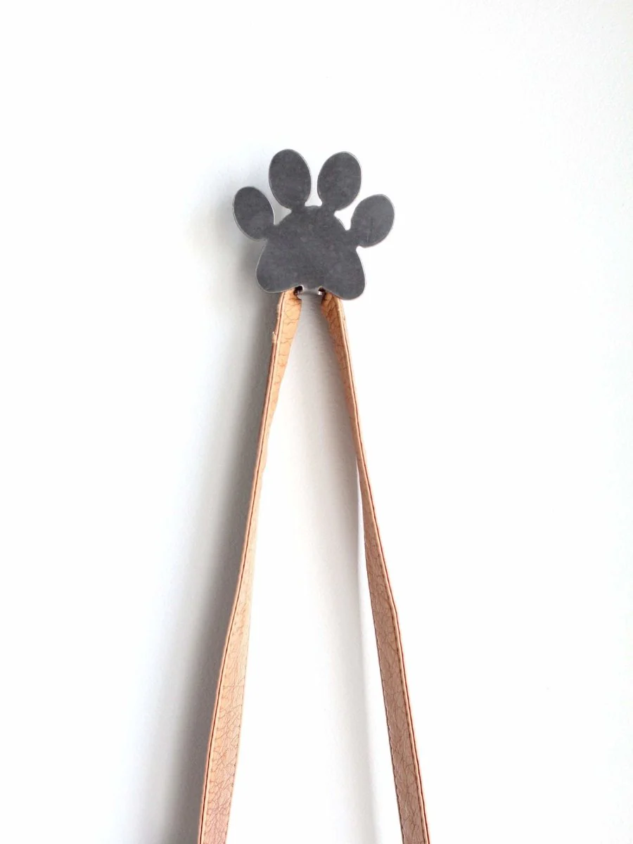 Paw Print Dog Leash Holder - Image 4