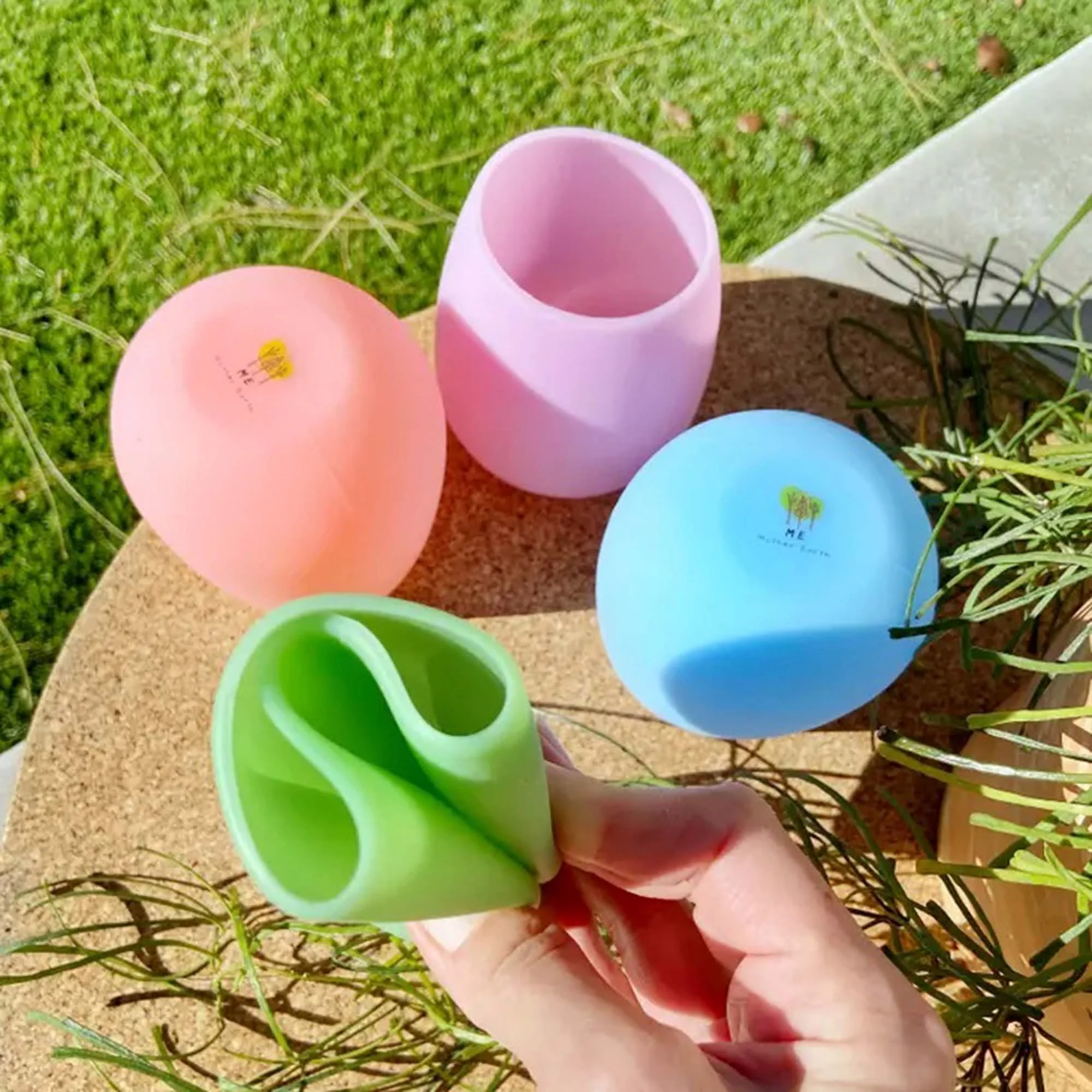 Portable Silicone Travel Wine Glasses + Travel Bag - Image 4