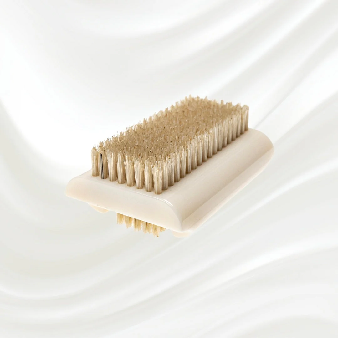 Professionale Two-Sided Nail Brush - Natural Bristles for Deep Cleaning & Cuticle Care - Image 2