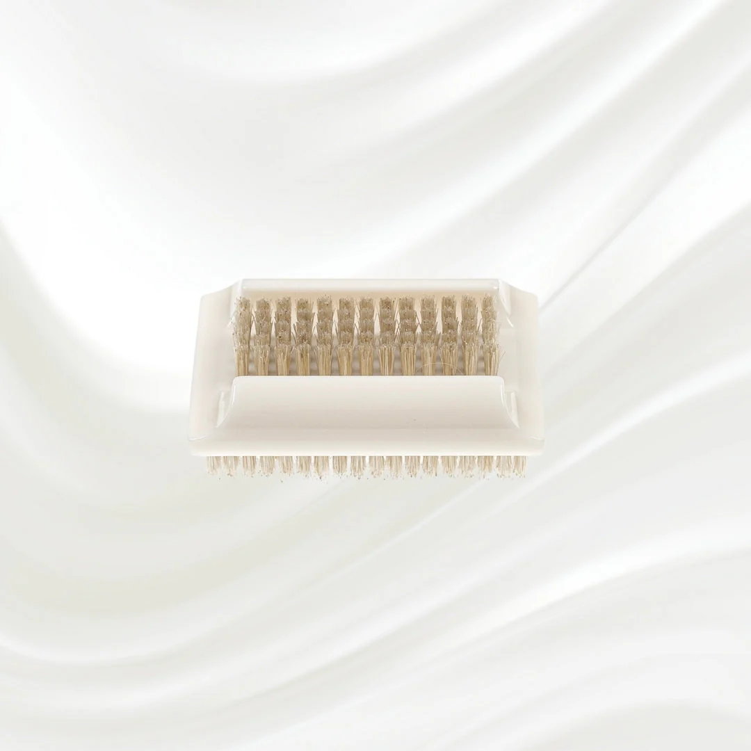 Professionale Two-Sided Nail Brush - Natural Bristles for Deep Cleaning & Cuticle Care - Image 6