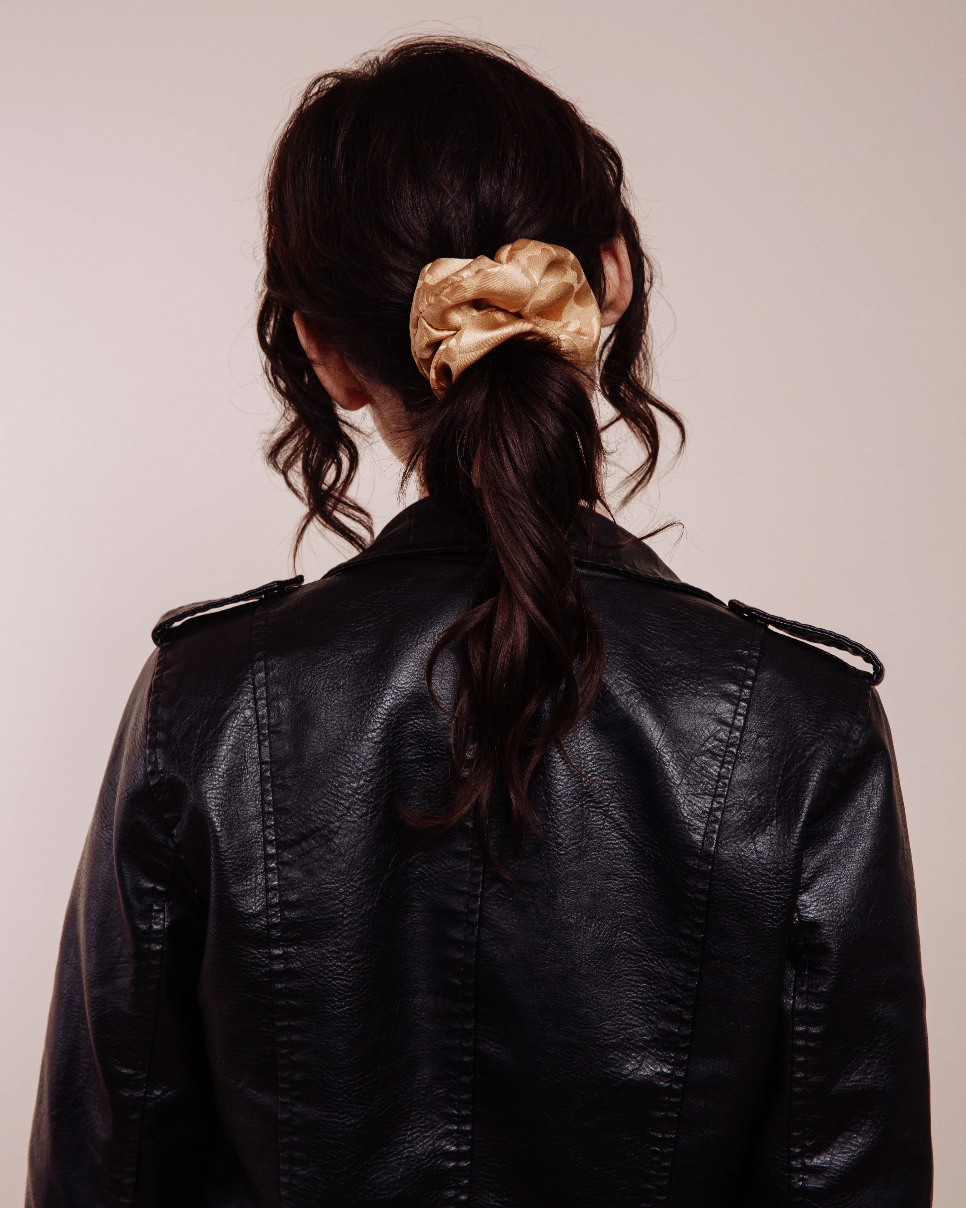 Queen of Hearts: Gold - Scrunchie - Image 4