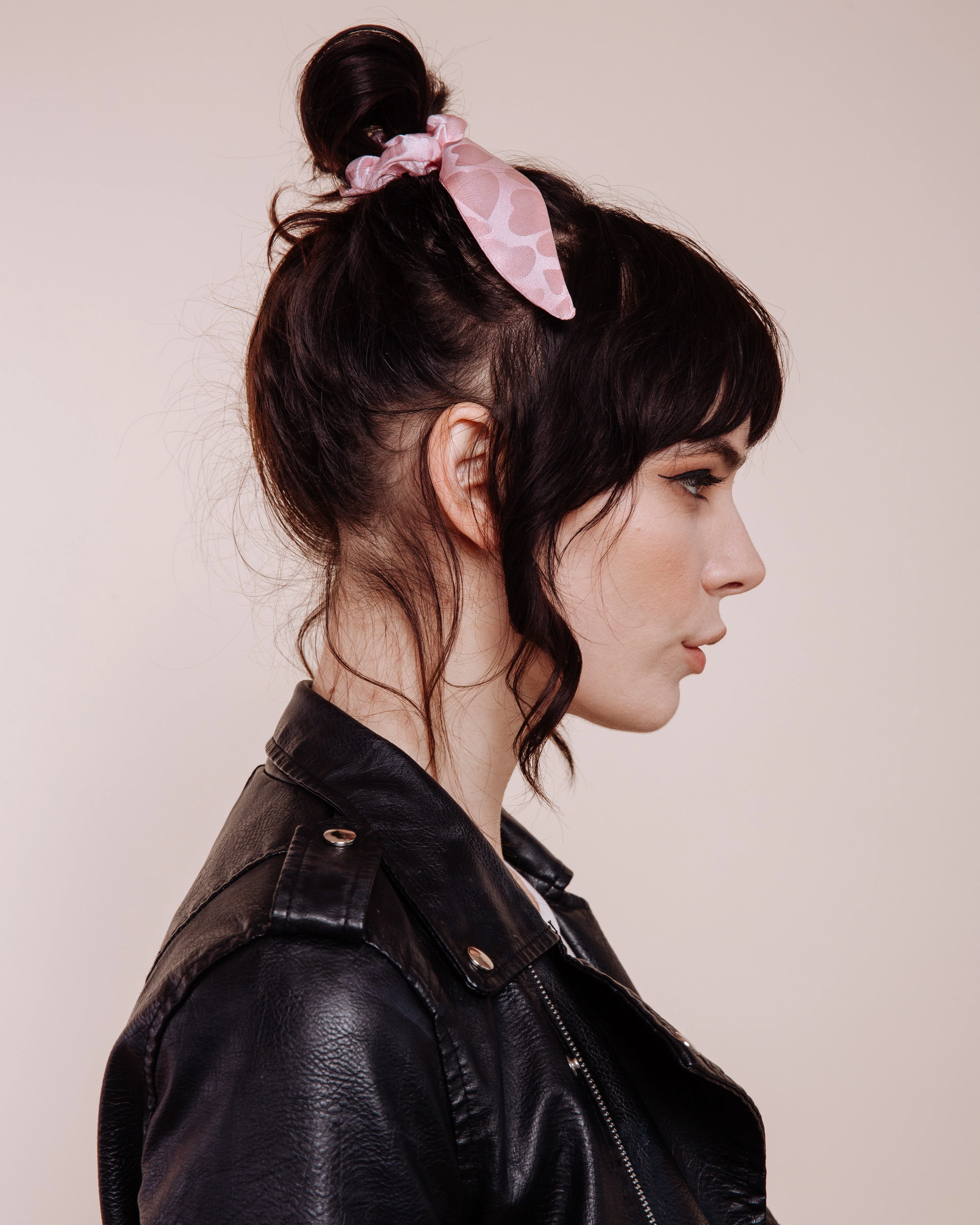 Queen of Hearts: Pink - Scrunchie Tie