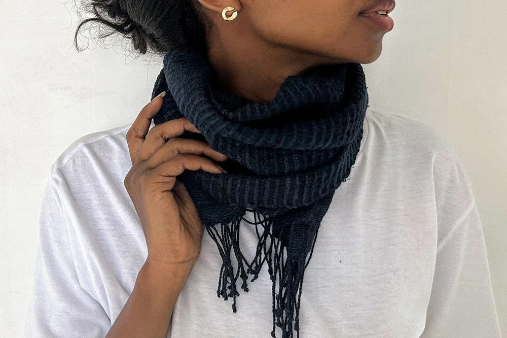 Queen Saba Handwoven Ethiopian Silk Scarf - Image 4