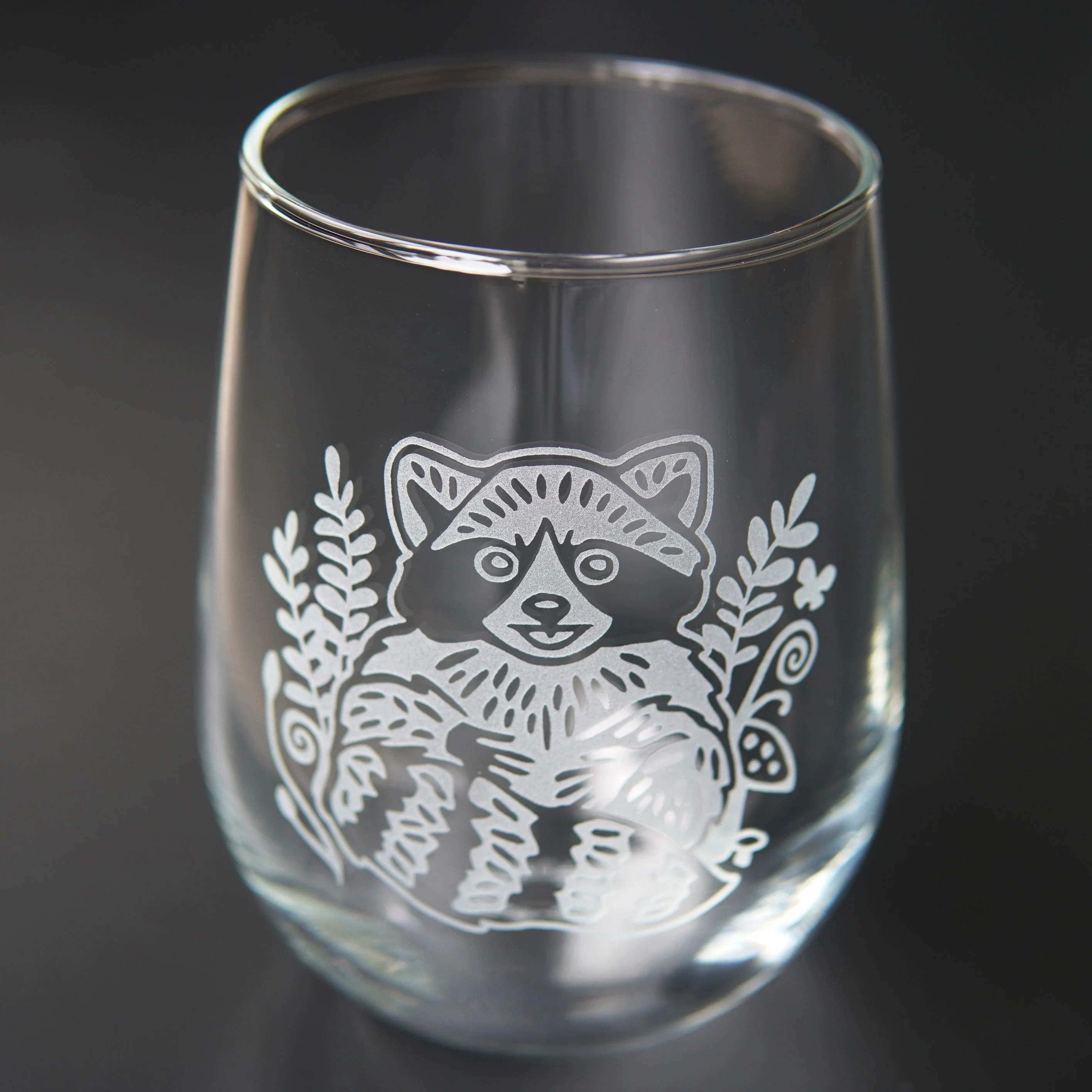 Raccoon Stemless Wine Glass - etched glassware - Image 3