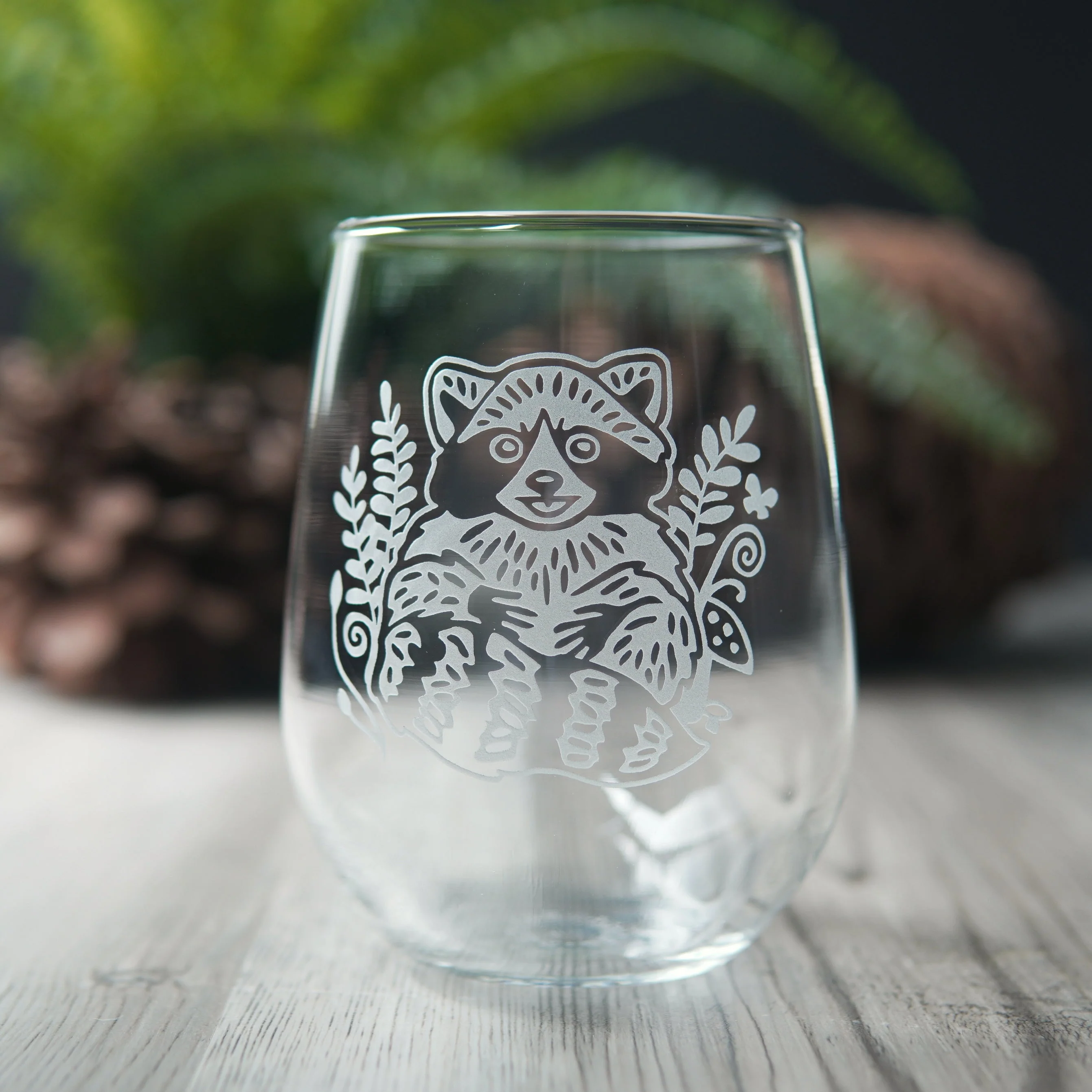 Raccoon Stemless Wine Glass - etched glassware - Image 4