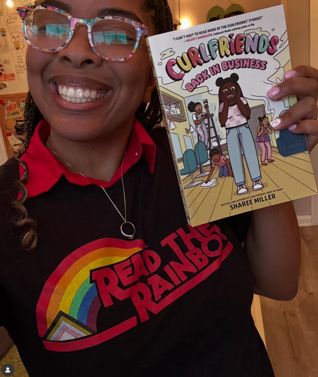 Read the Rainbow Classic Tee - Image 5