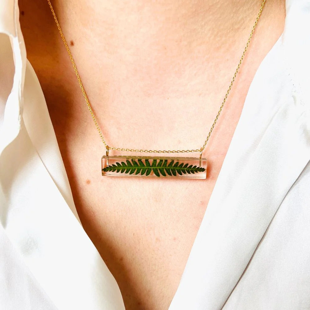 Resin Bar Pendant Necklace with Fern - Image 2