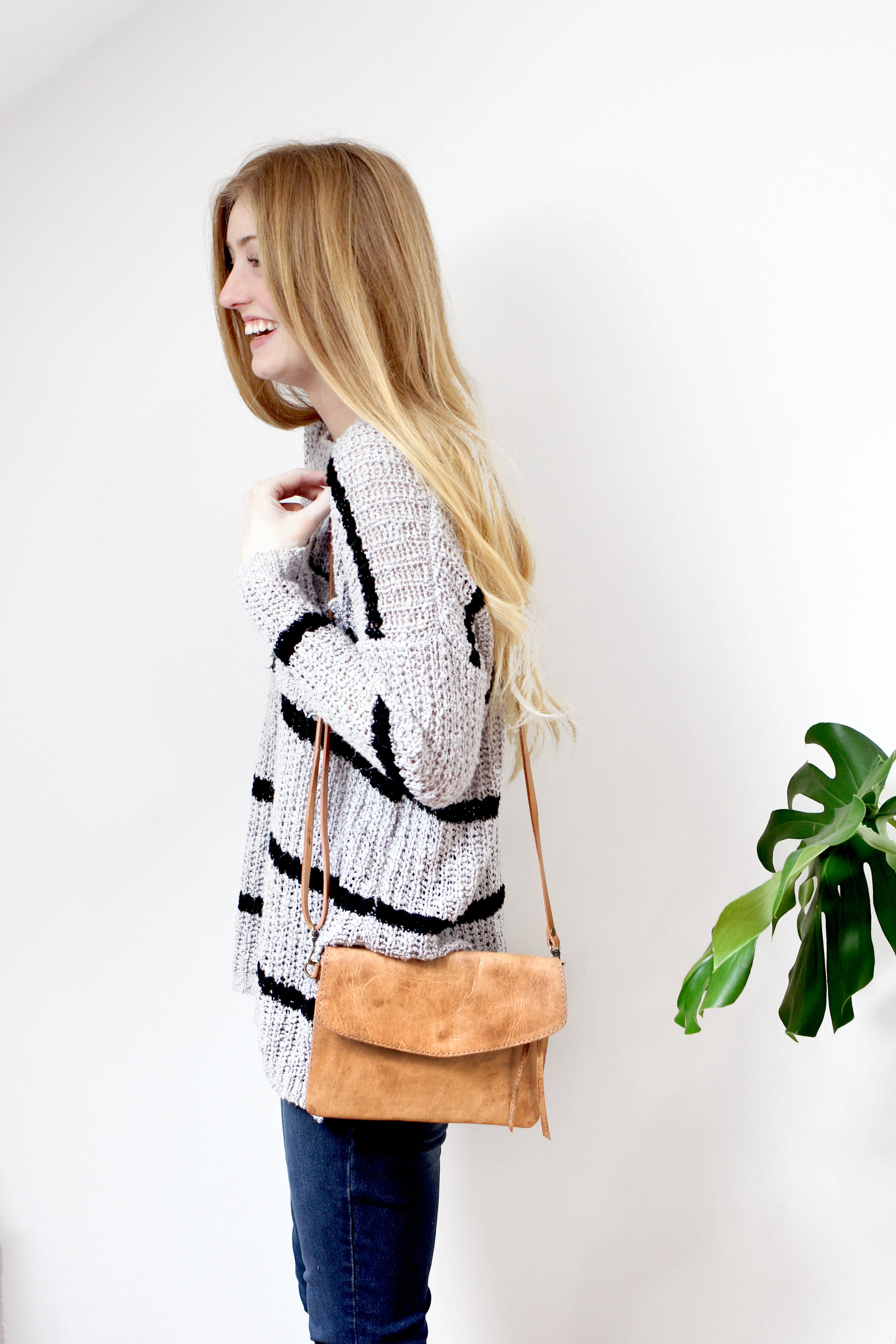 Rosa Crossbody Clutch - Image 2