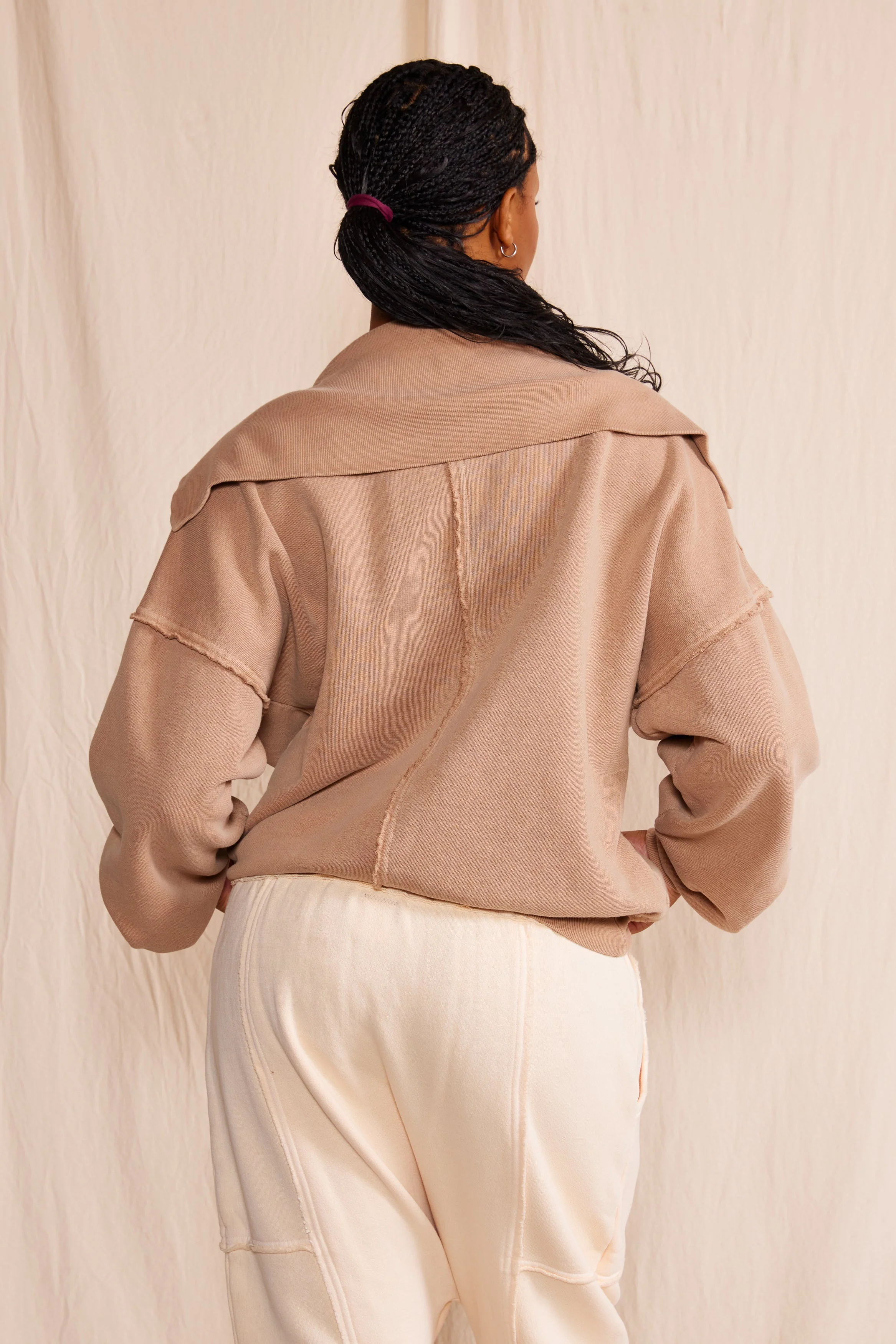 Ryanne Sweatshirt - Image 8