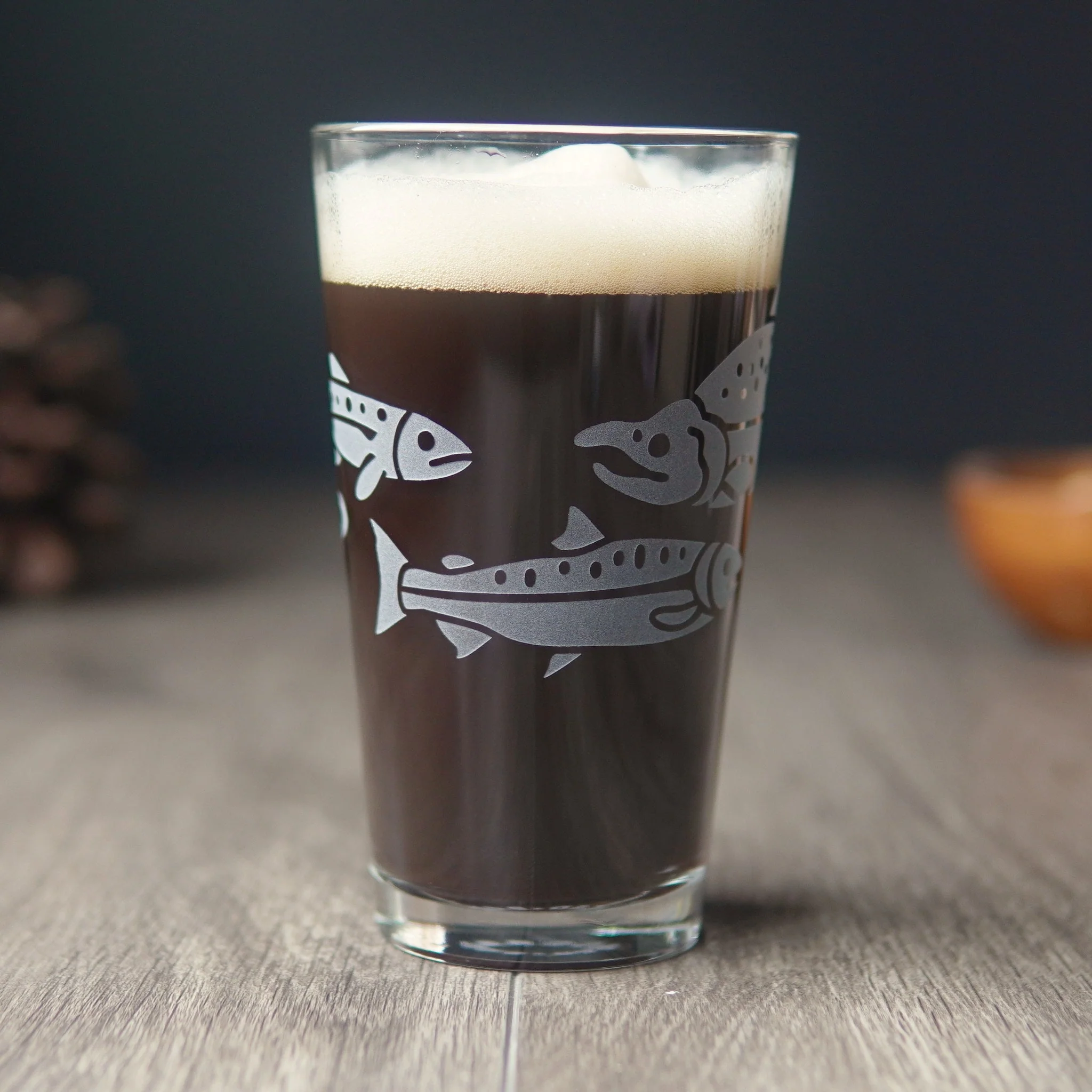 Salmon Pint Glass - etched fish glassware - Image 2