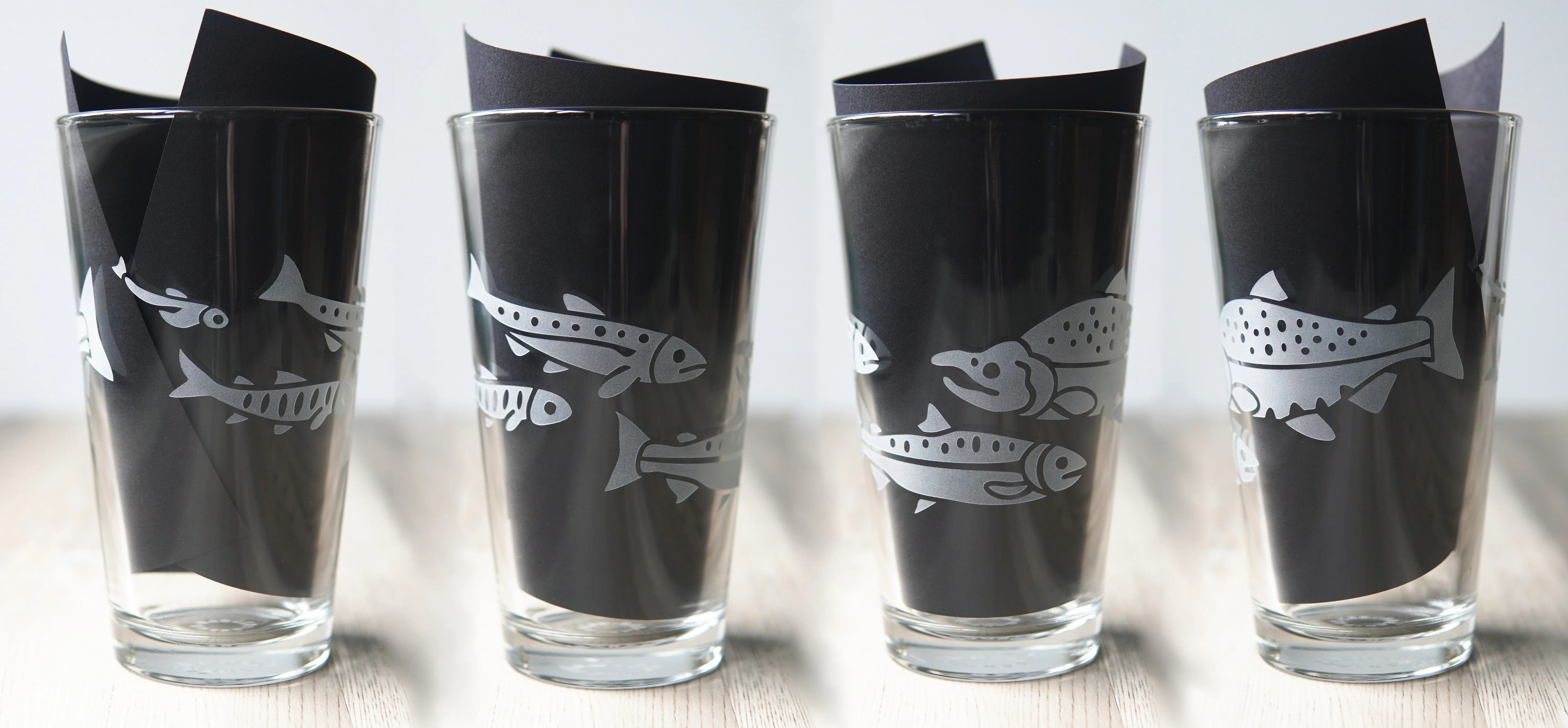 Salmon Pint Glass - etched fish glassware - Image 3