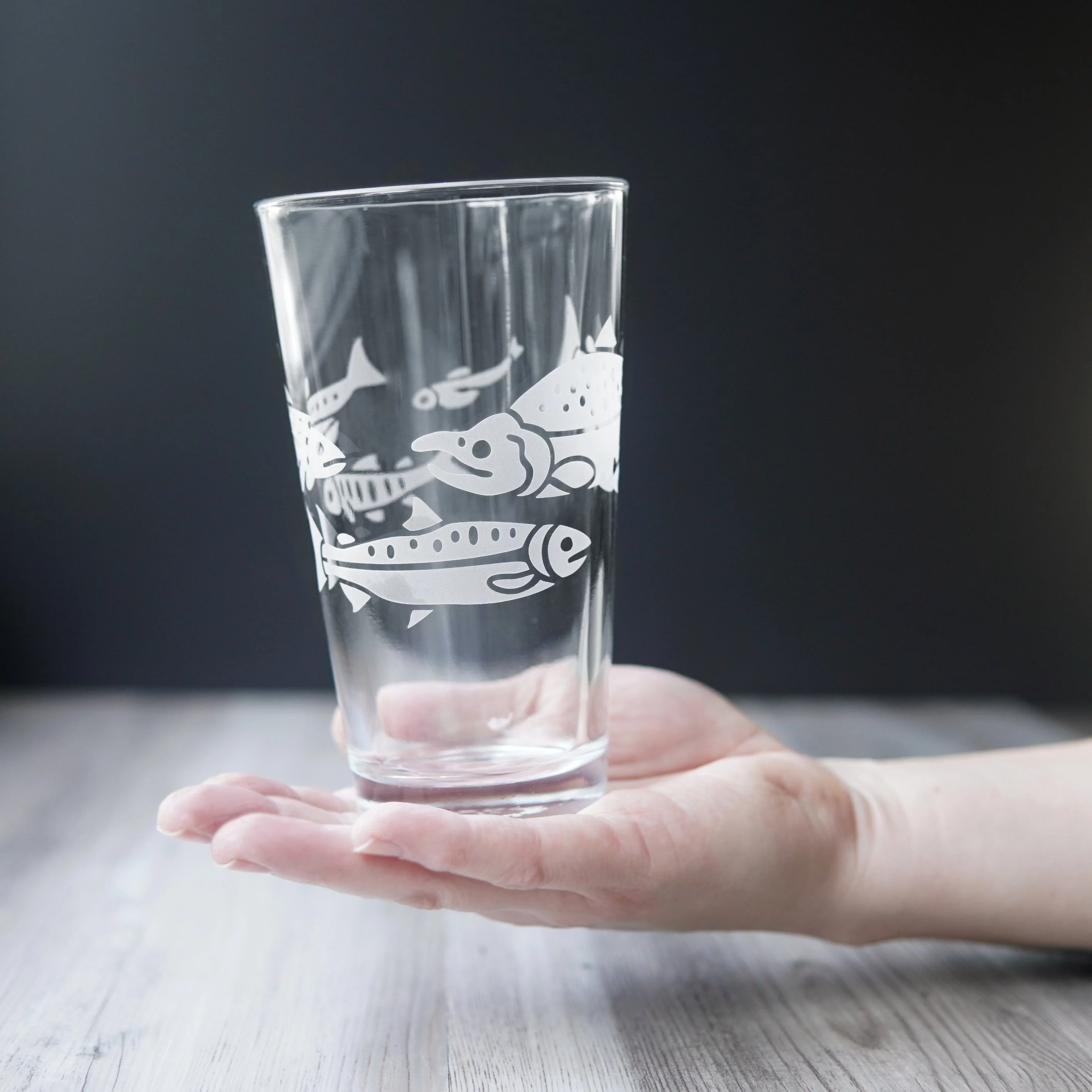 Salmon Pint Glass - etched fish glassware - Image 6