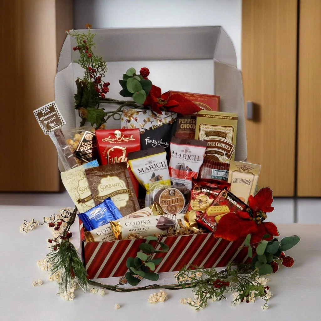 Santa's Candy Shop Large Gift Box - Image 3