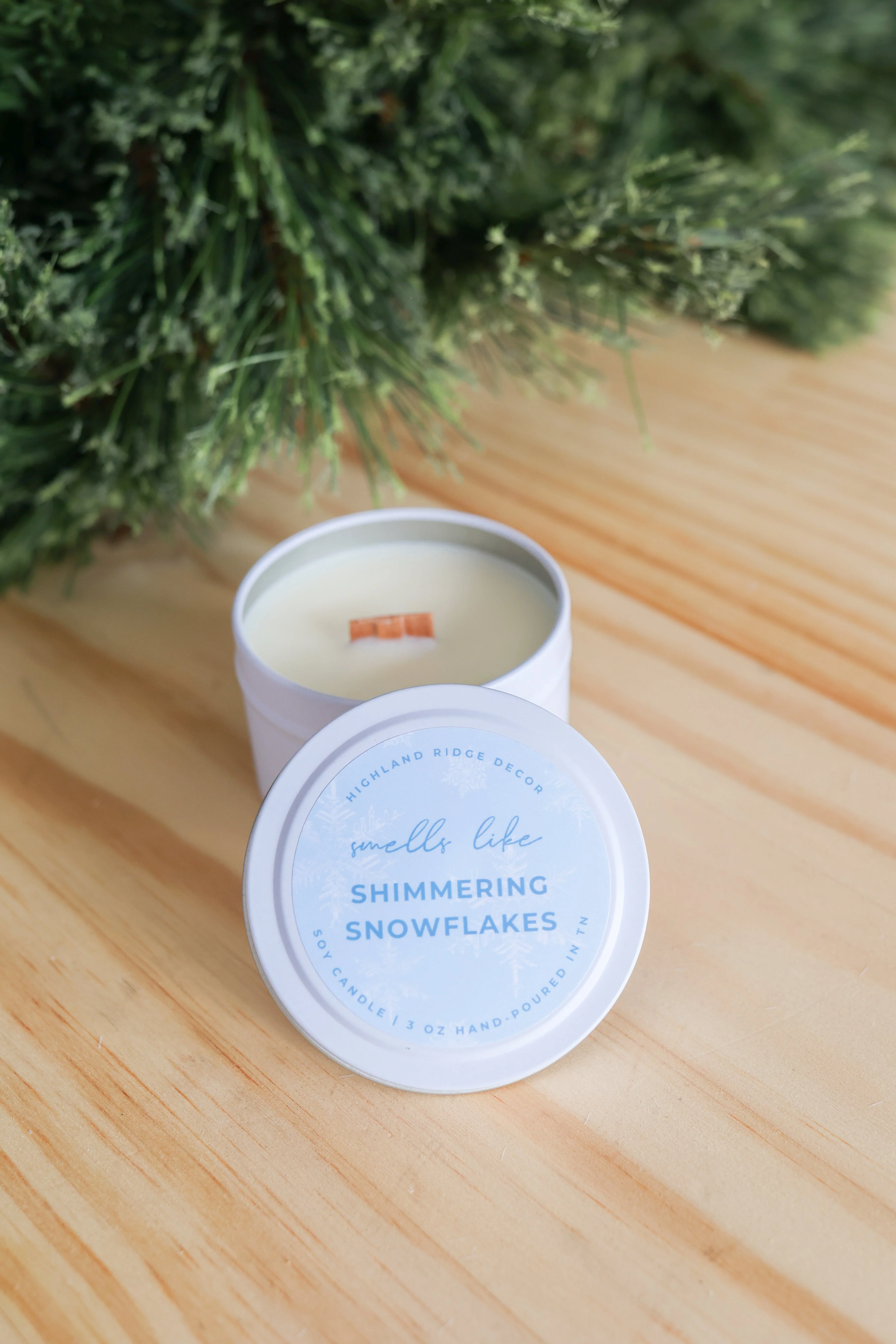 Shimmering Snowflakes Candle - Image 3