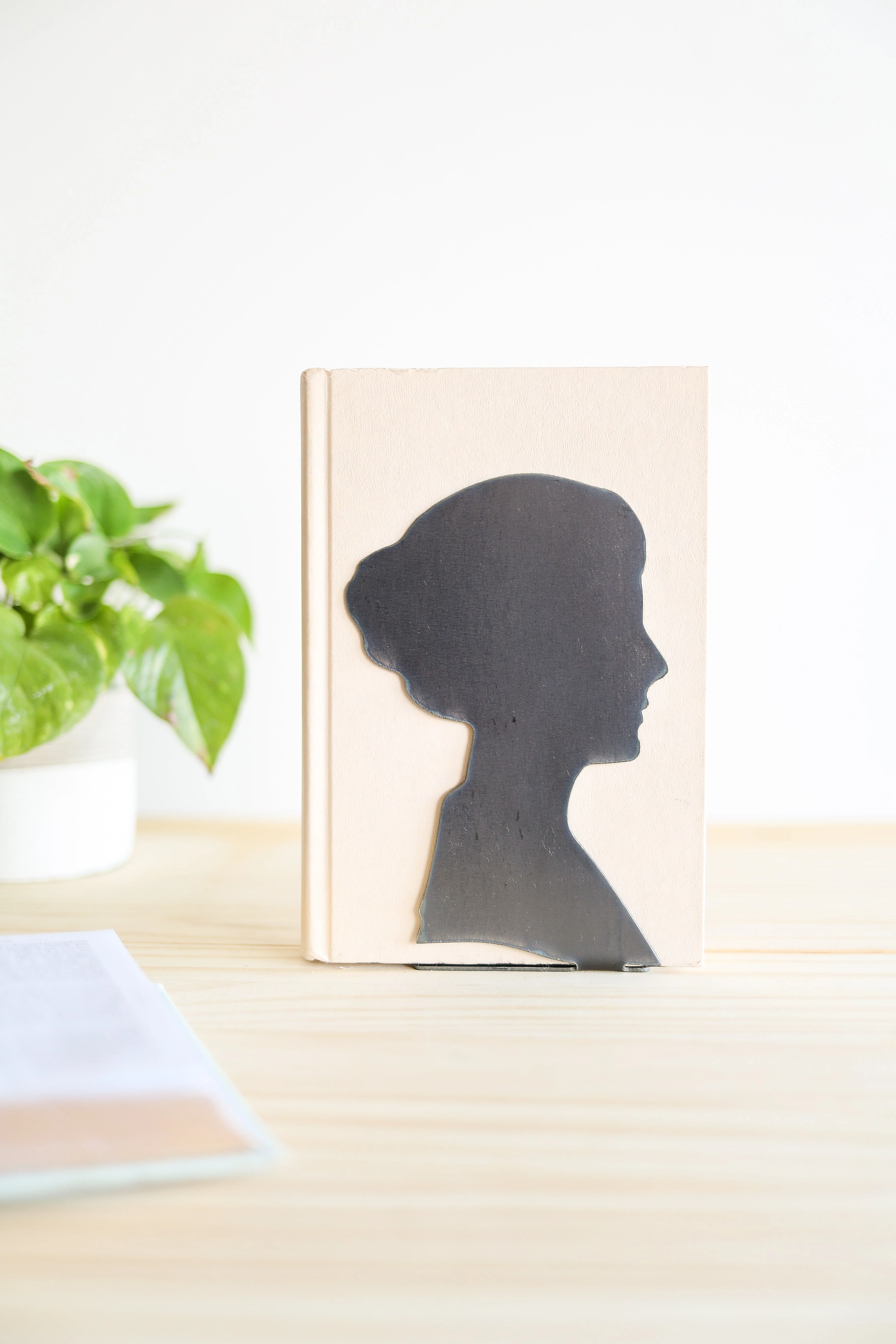 Silhouette Bookend - Image 2