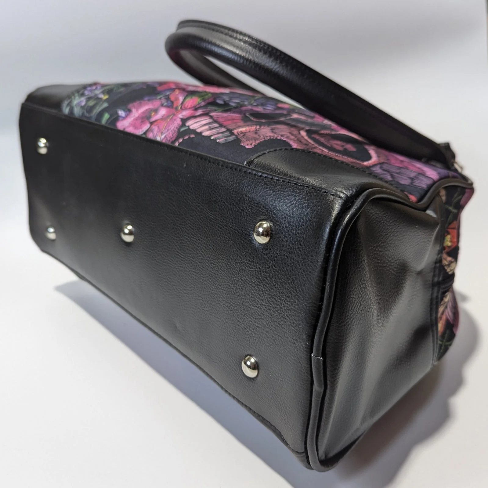 Skulls and Flowers Purse - Image 4