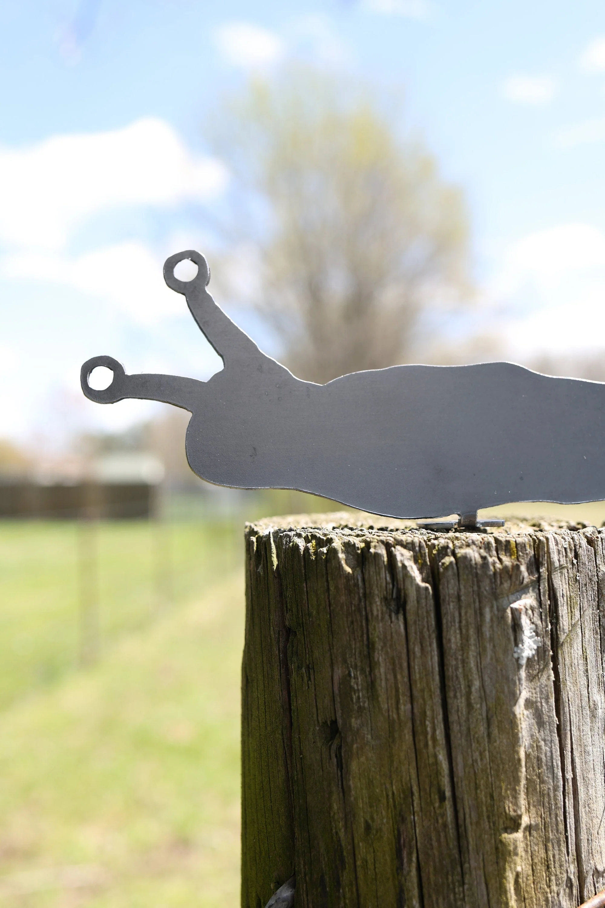 Slug Statue - Image 3