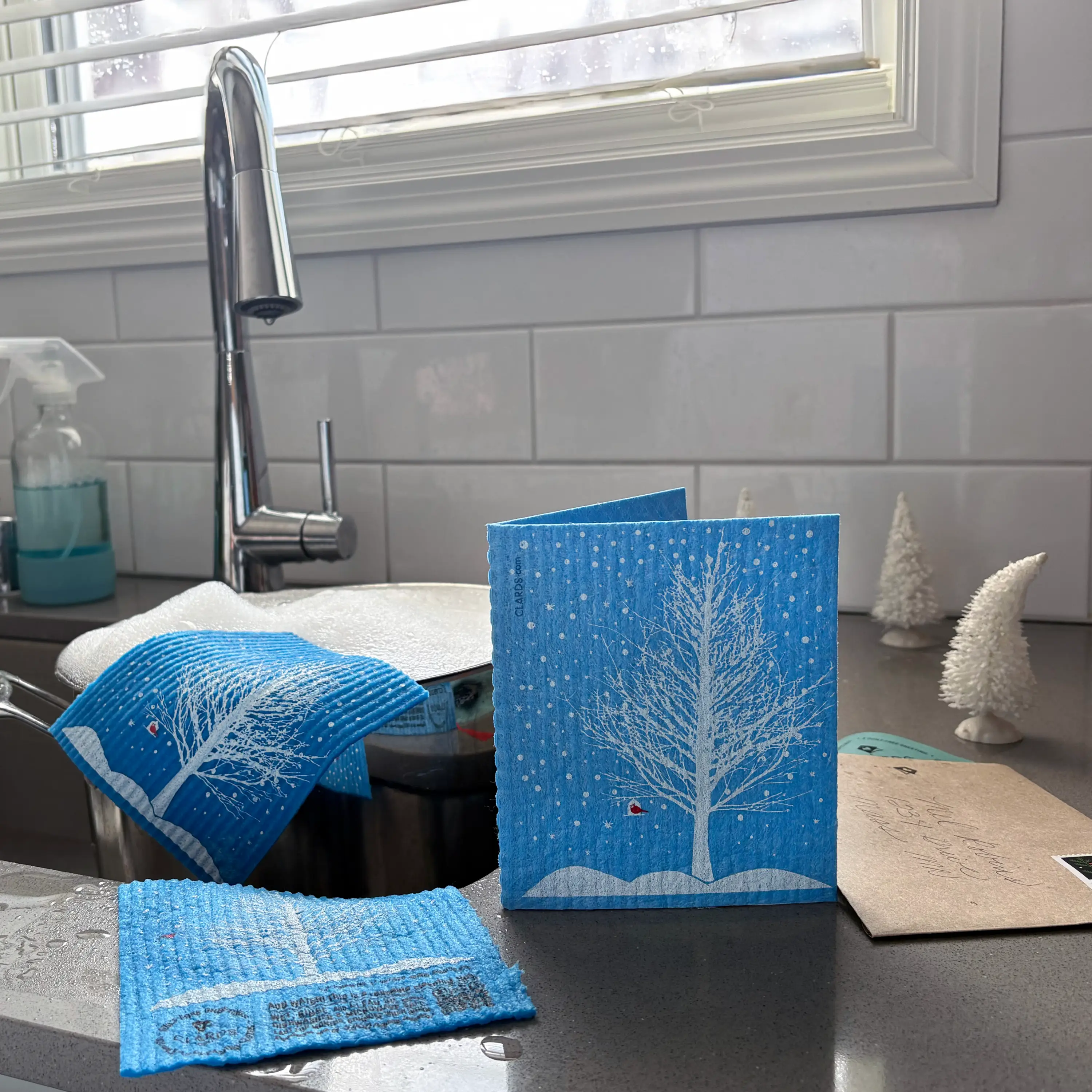 Snowy Red Cardinal â Greeting Turns Into a Swedish Sponge Cloth | Soak iT Up ClardÂź - Image 3
