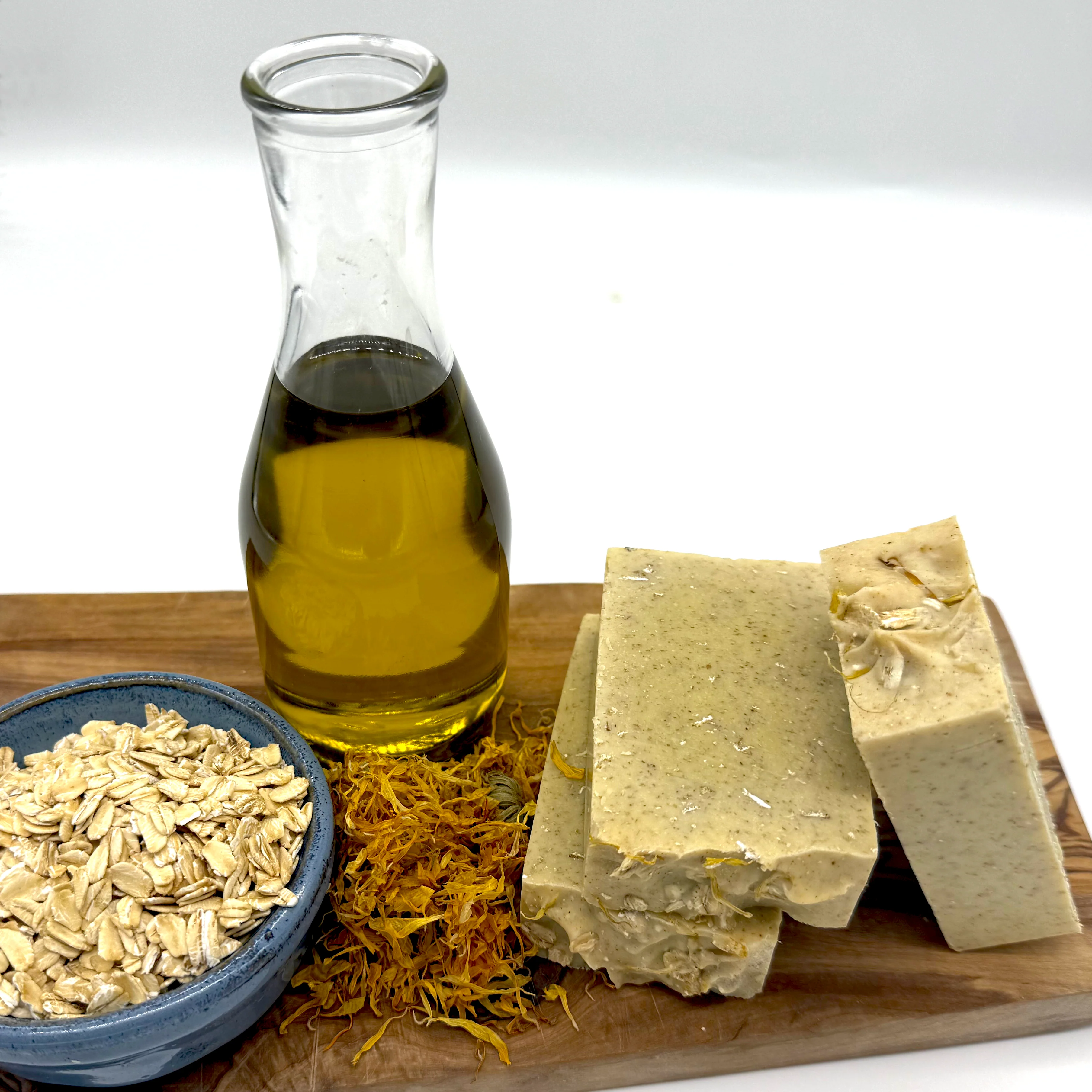 Soothing Oat & Calendula Bar – 100% Olive Oil Soap - Image 2