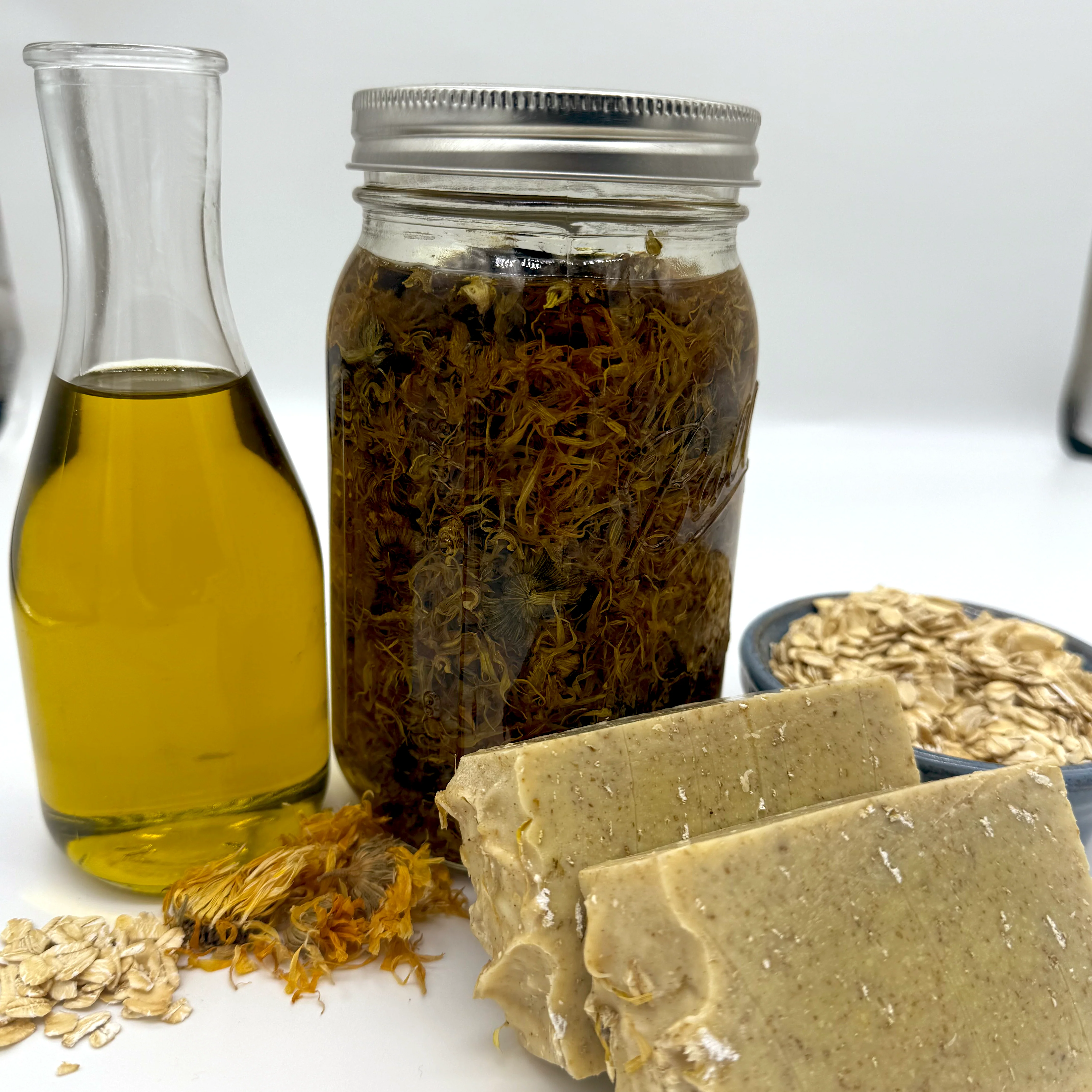 Soothing Oat & Calendula Bar – 100% Olive Oil Soap - Image 3