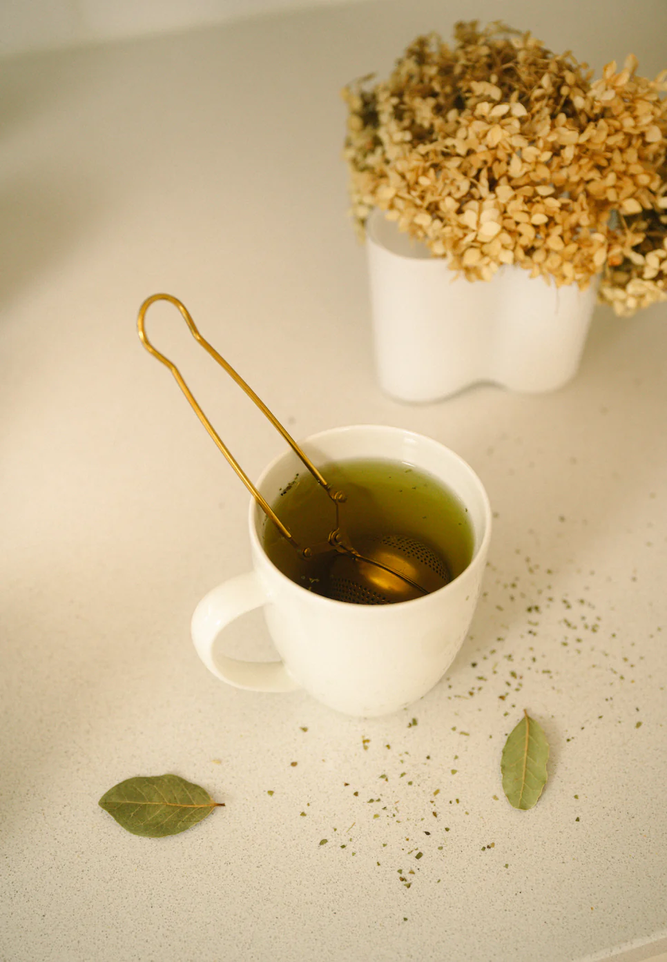 Stainless Steel Loose-Leaf Tea Strainer – Silver - Image 2