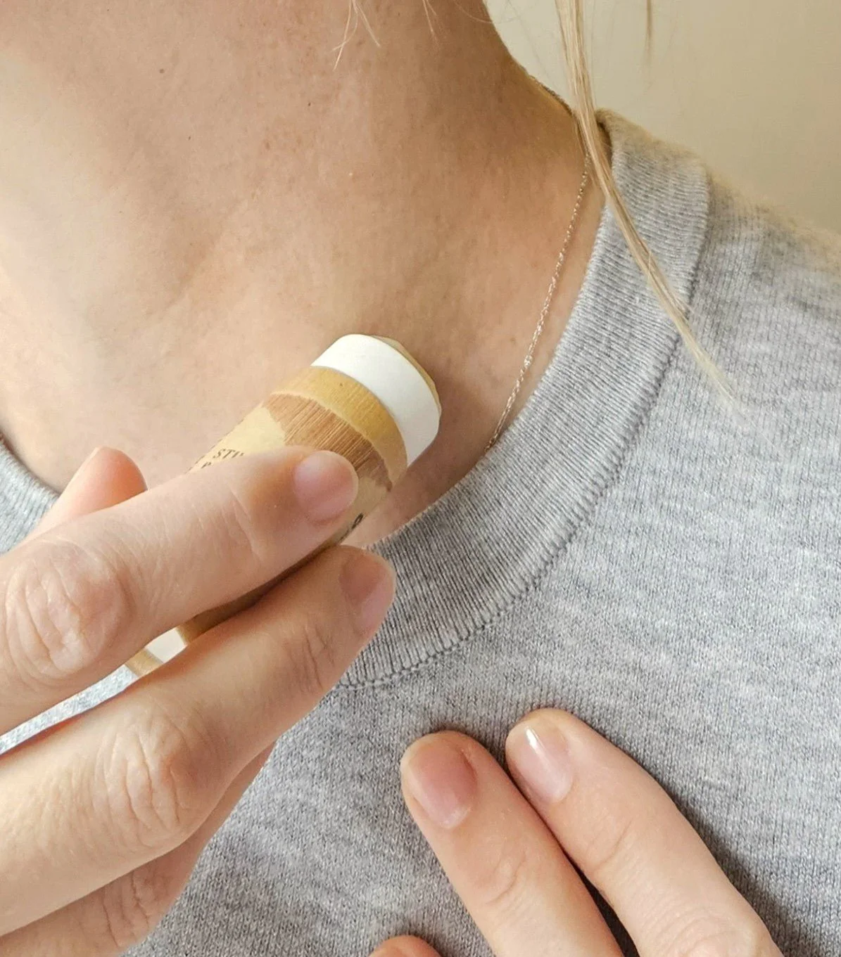 Still Earth: Vetiver + Sandalwood - Botanical Scent Balm - Image 2