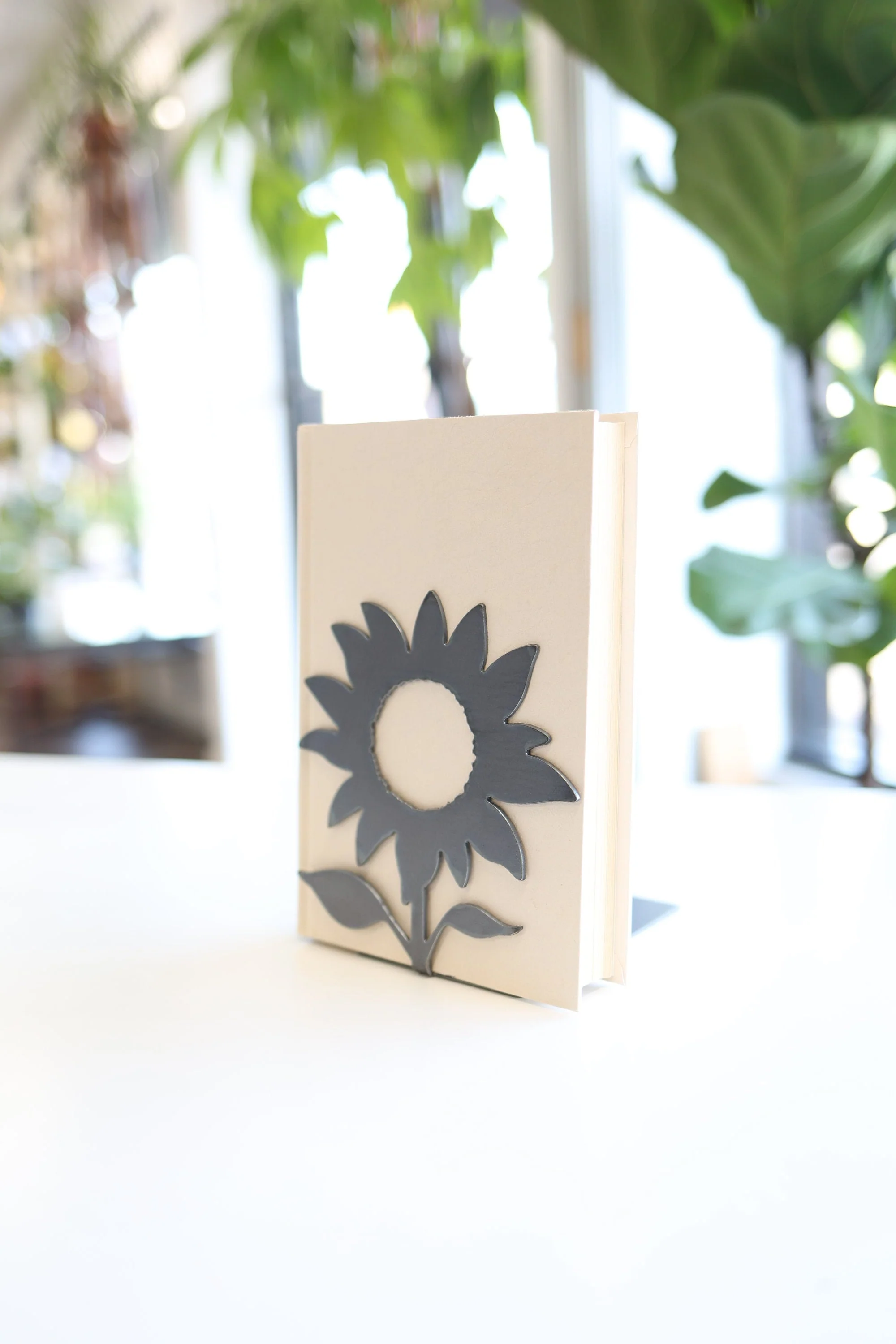 Sunflower Bookend - Image 8