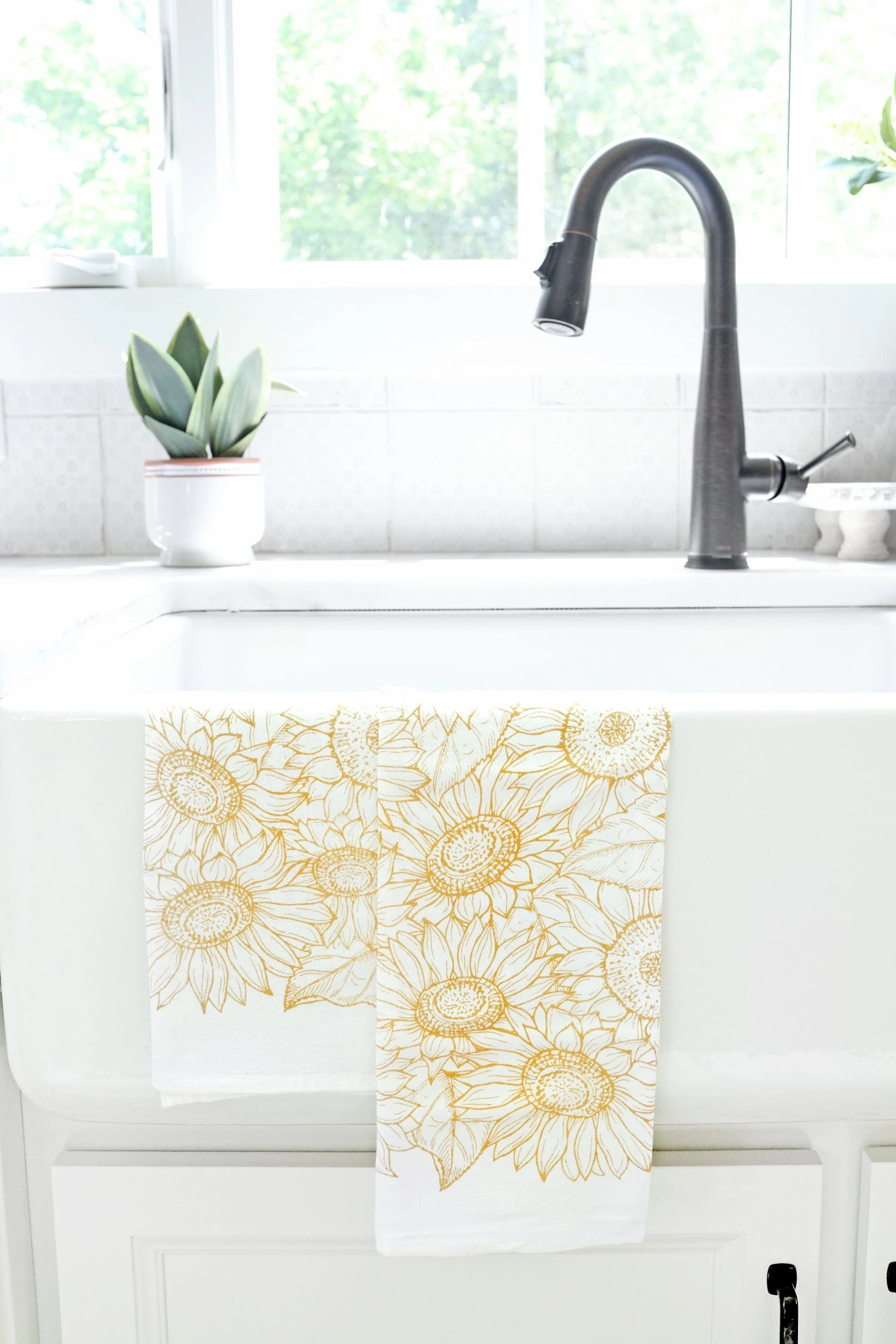 Sunflower Garden Tea Towel - Image 5