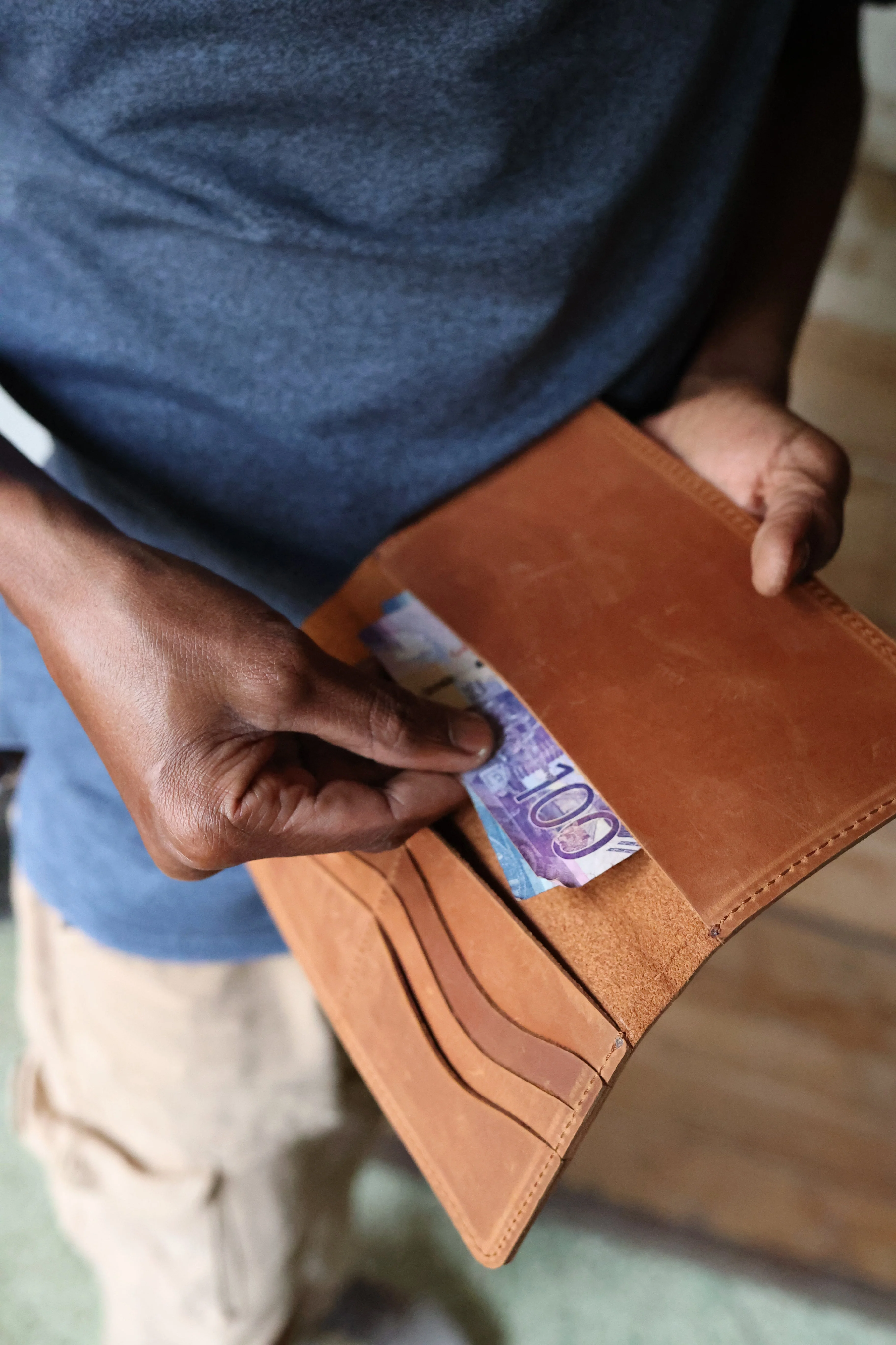 The Phone Wallet - Image 11