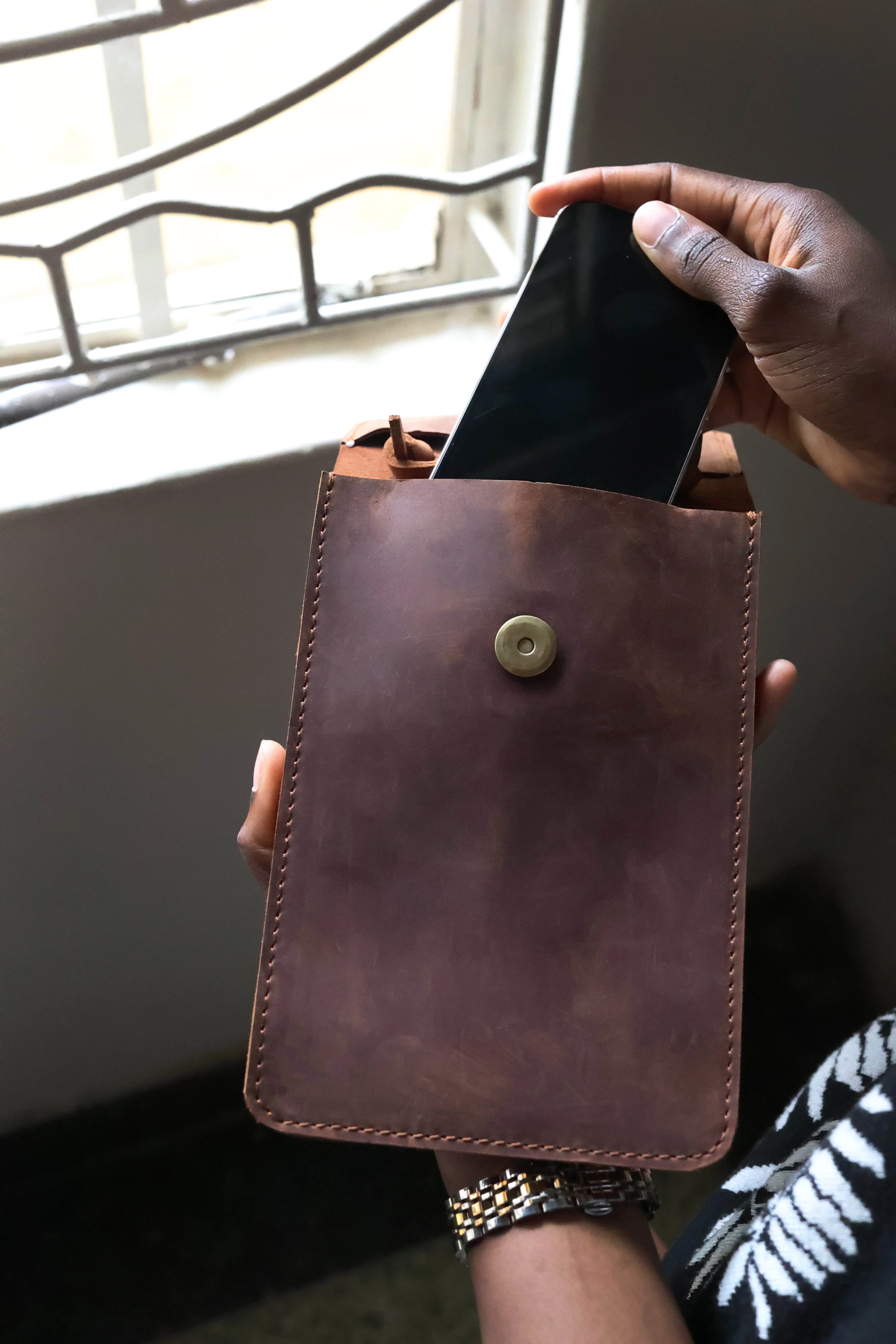 Leather Travel Crossover - Image 10