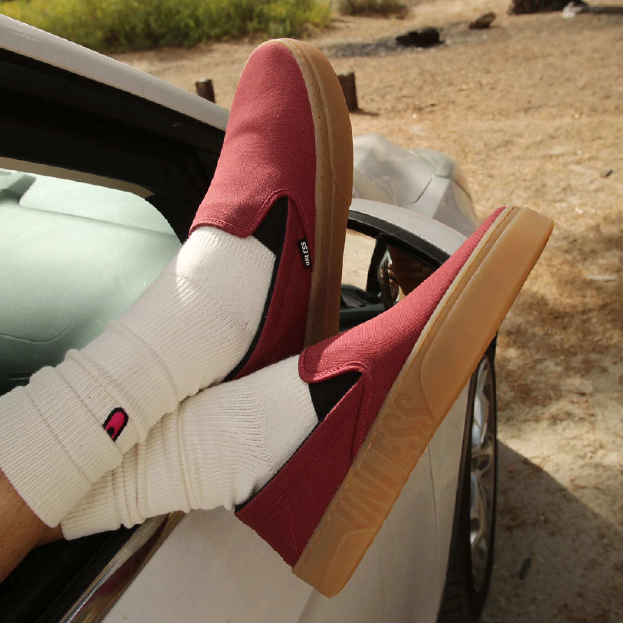 UNLESS Seaside Slip-on - Image 2