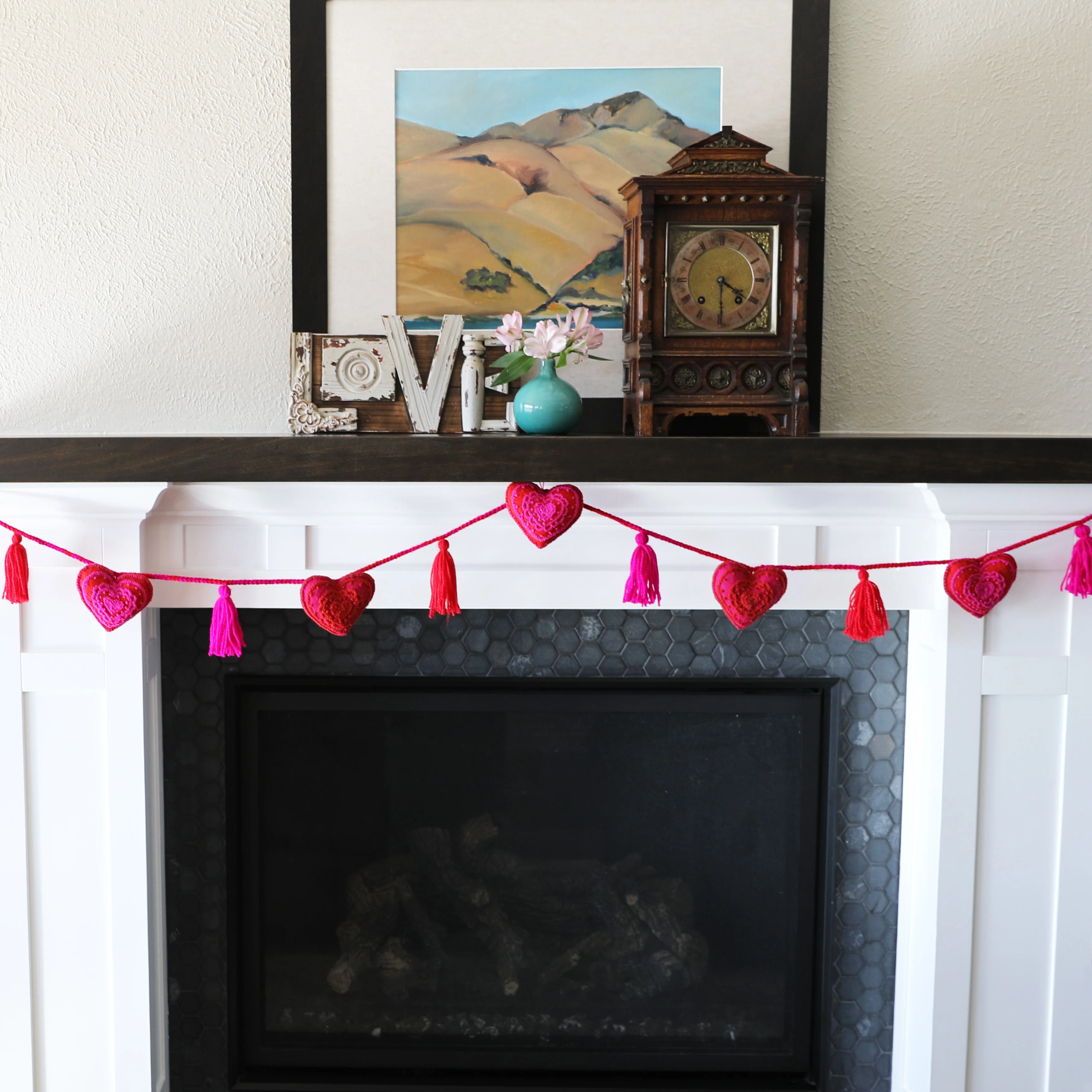 Valentine Garland, Pink - Image 2