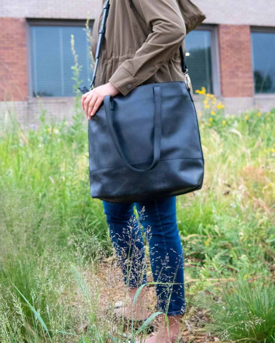 Venture Leather Tote - Image 5
