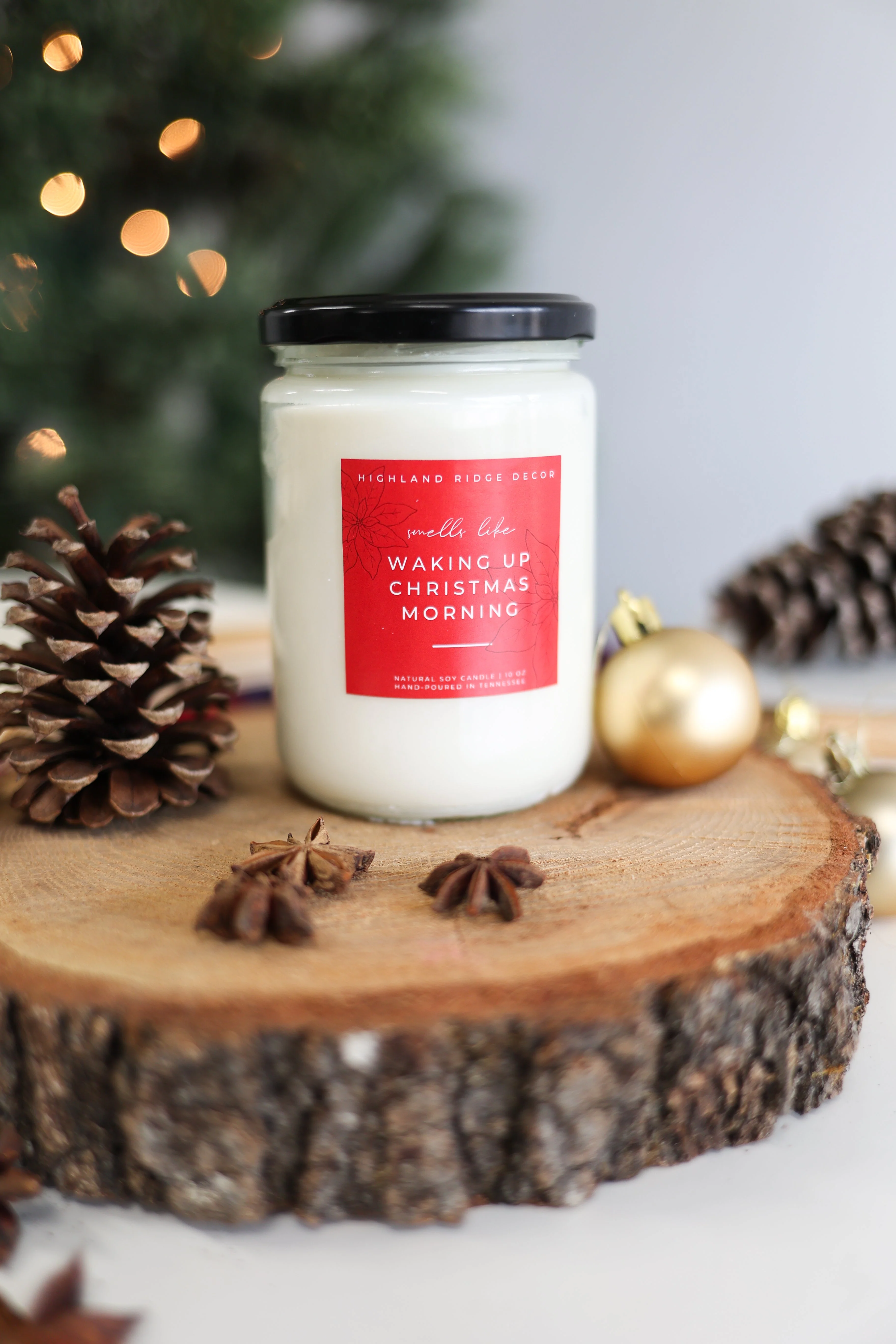 "Waking Up Christmas Morning" Hand-Poured Soy Candle - Warm Gingerbread - Image 4