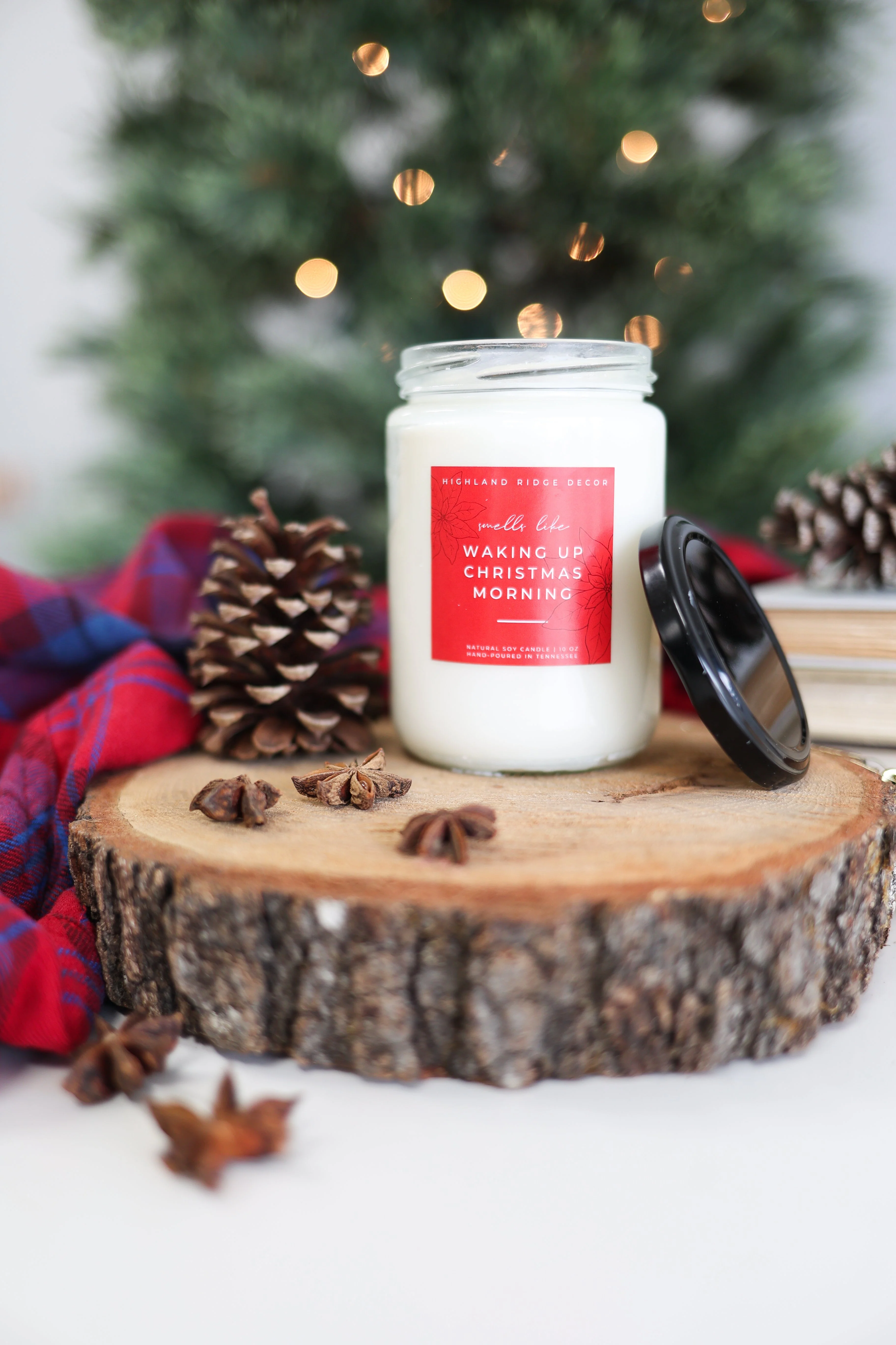 "Waking Up Christmas Morning" Hand-Poured Soy Candle - Warm Gingerbread - Image 6