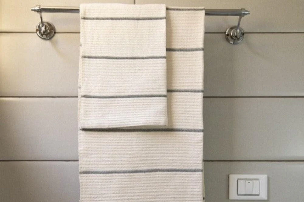 Wari Handwoven Ethiopian Cotton Waffle Bath Towel - Image 10