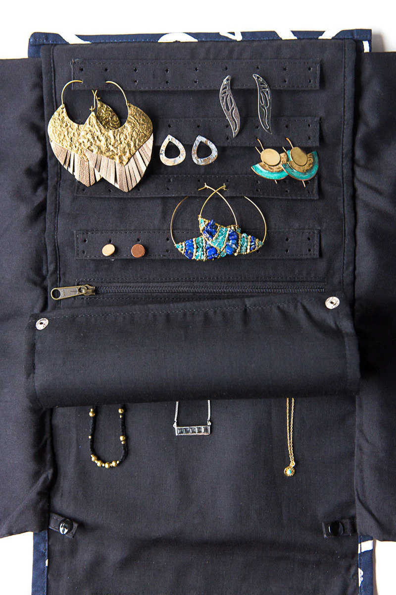 Wayfarer Jewelry Roll Travel Case - Chevron - Image 3