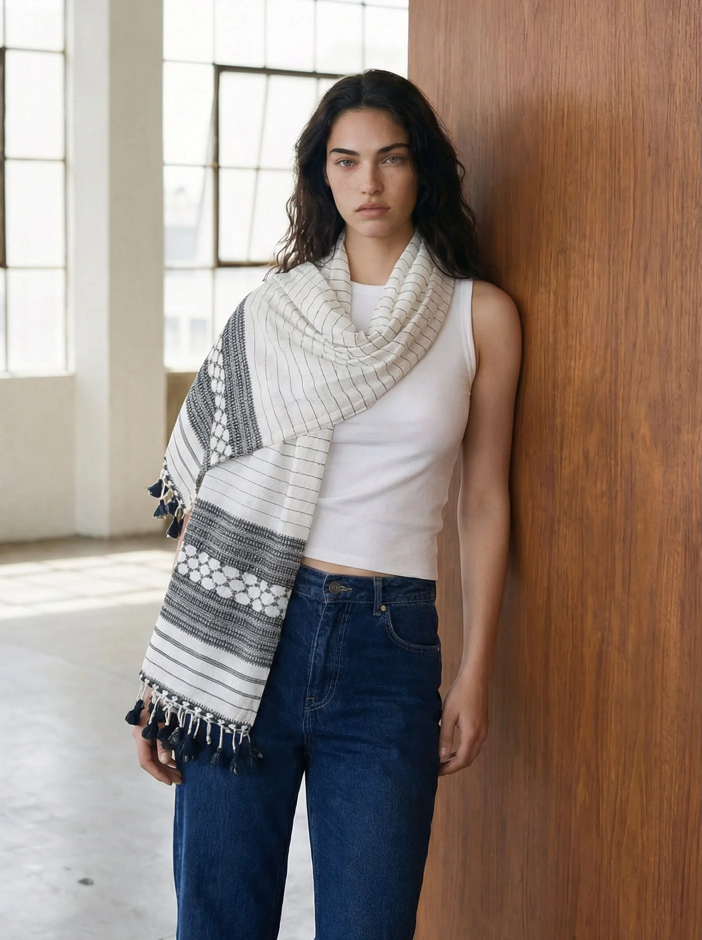 Black and White Kutch Scarf - Image 2