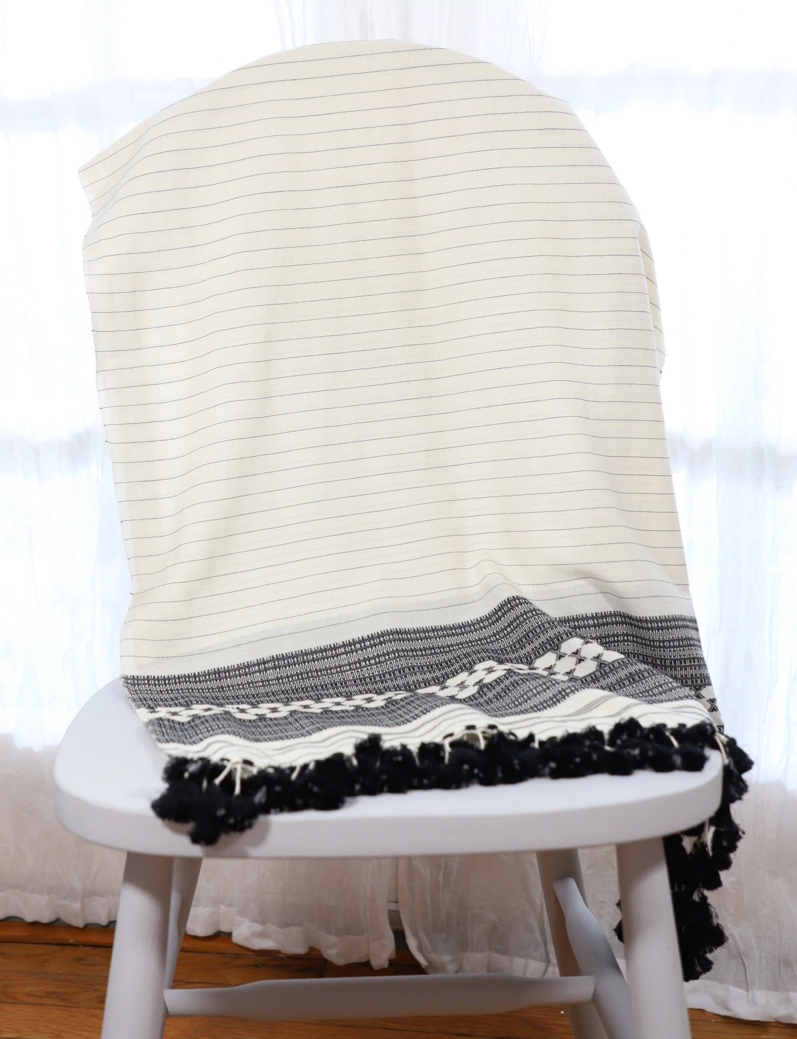 Black and White Kutch Scarf - Image 3