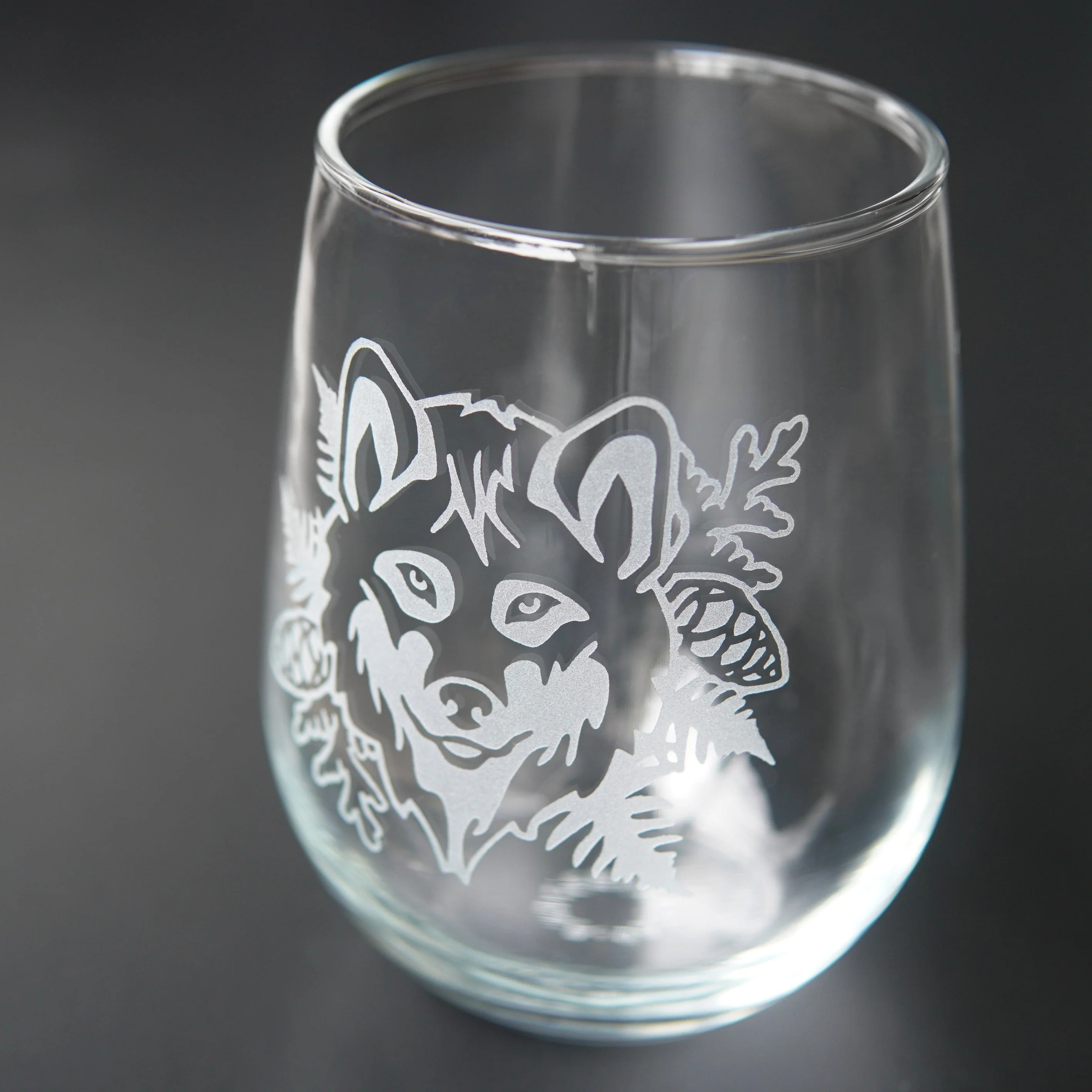 Wolf Stemless Wine Glass - etched glassware - Image 4