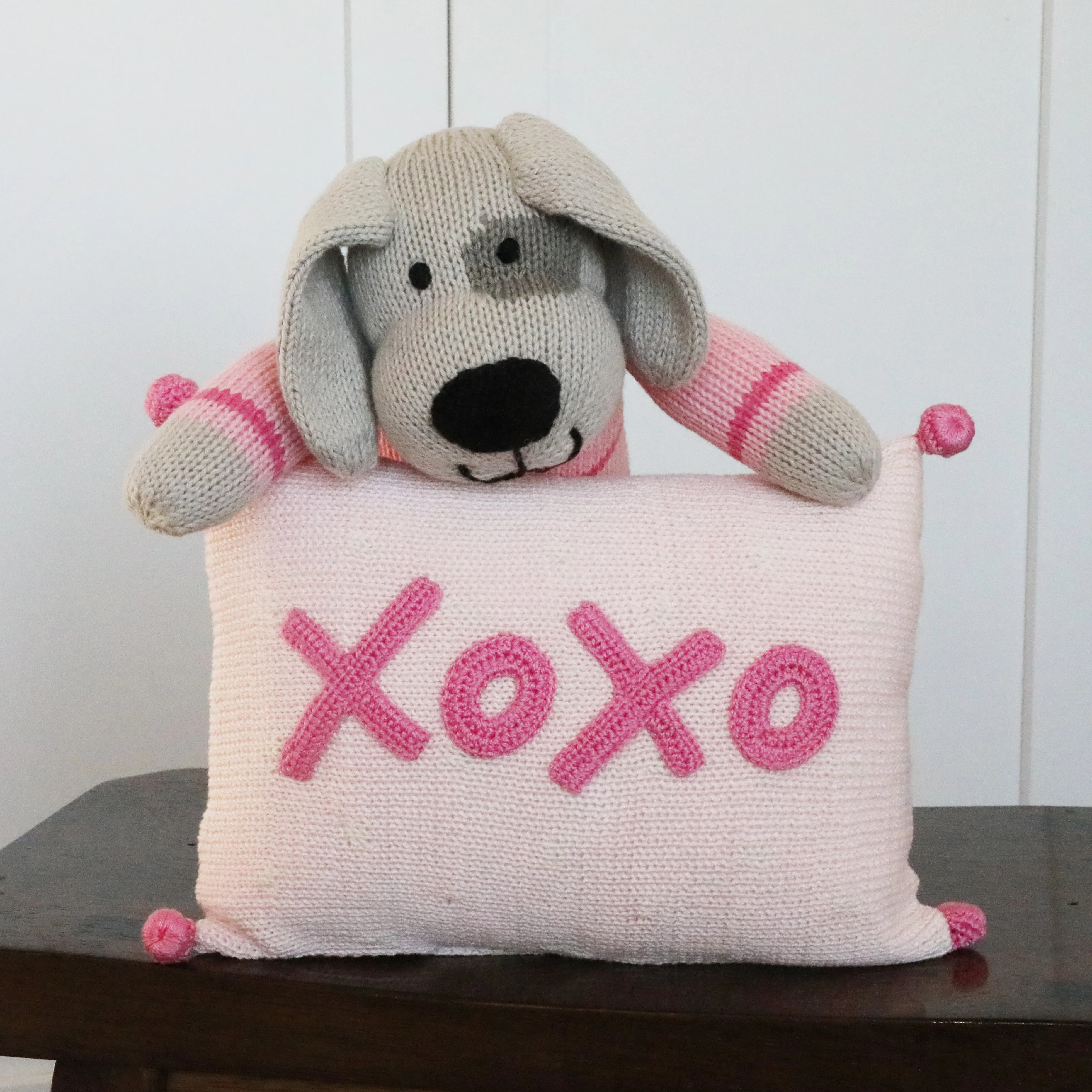 XOXO Mini Pillow, pink - Image 3