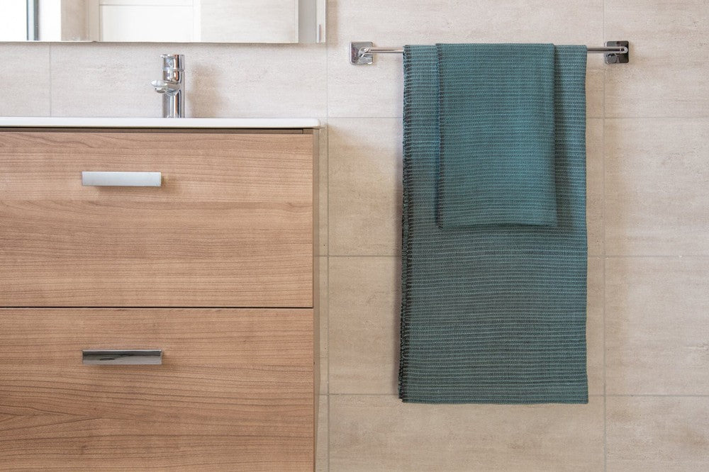 Zarima Handwoven Ethiopian Cotton Waffle Bath Towel - Image 4